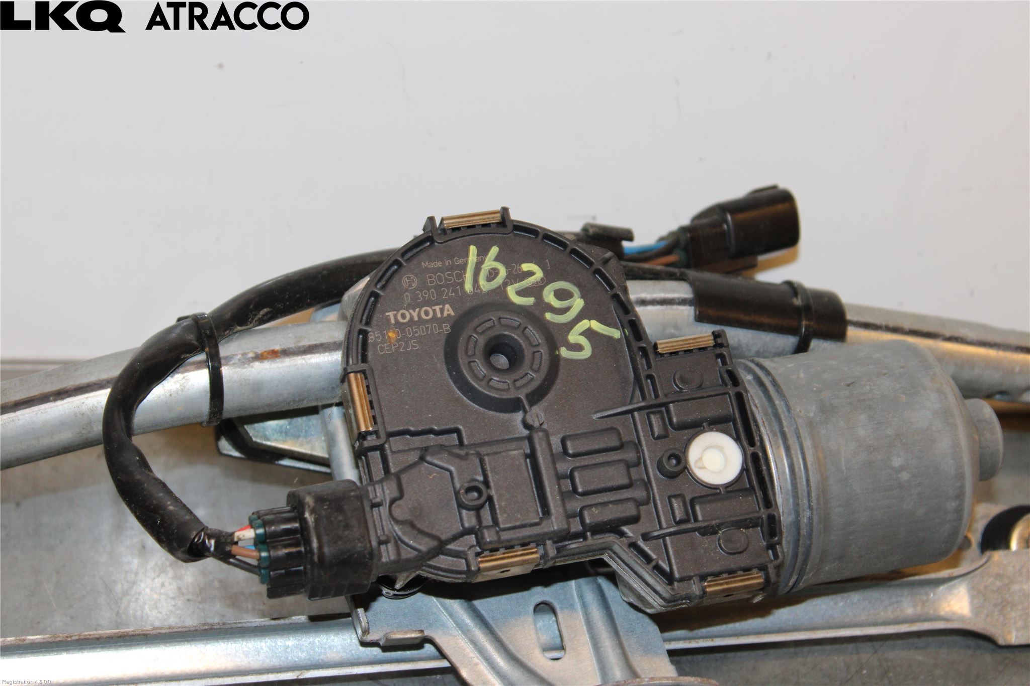 Toyota AVENSIS 16-18 Viskermotor Frontrute