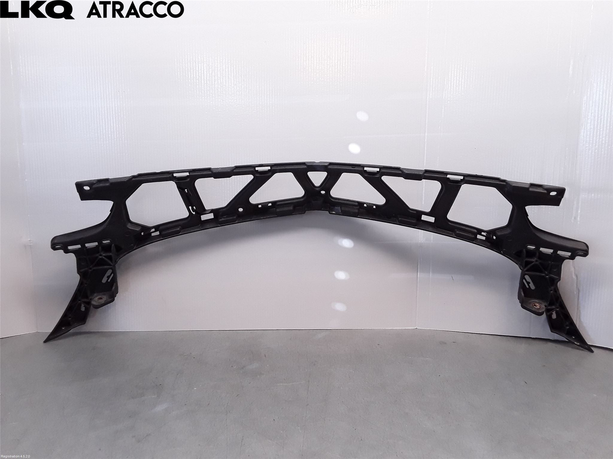 Mercedes-Benz MB E-KLASS (W212) 09-16 Støtfanger Foran Midt Del