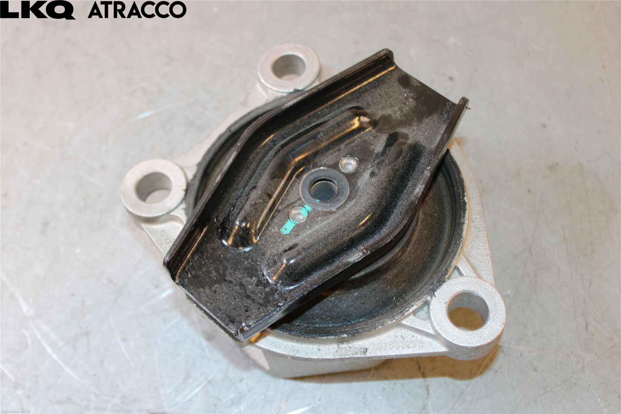 Volvo EX40 25- Motor Feste Gummi
