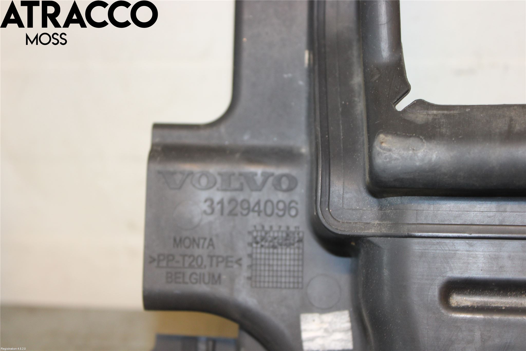 Volvo V40 12-19 Luftstyring Front