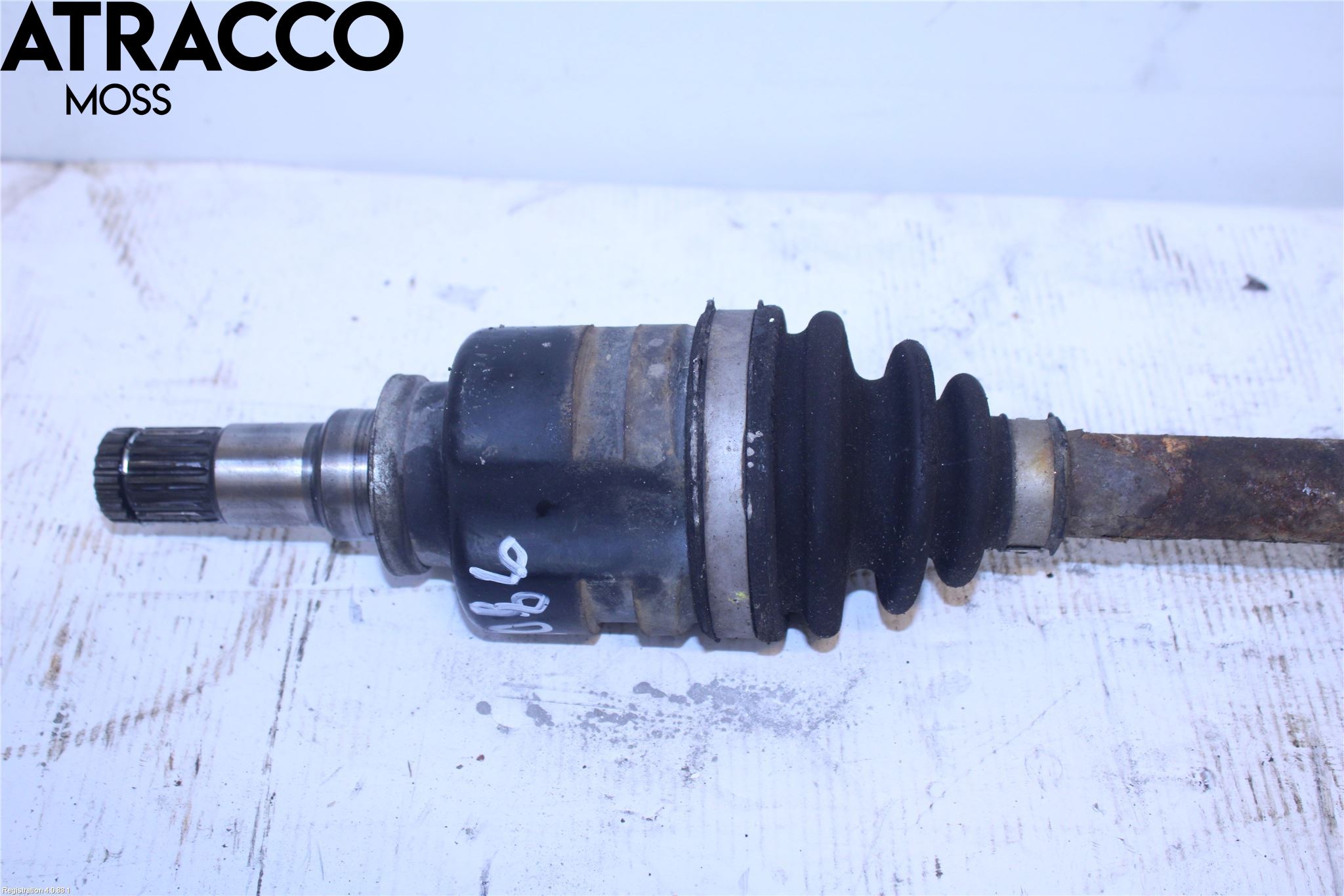 Toyota AVENSIS 09-15 Drivaksel Foran Kompl Venstre