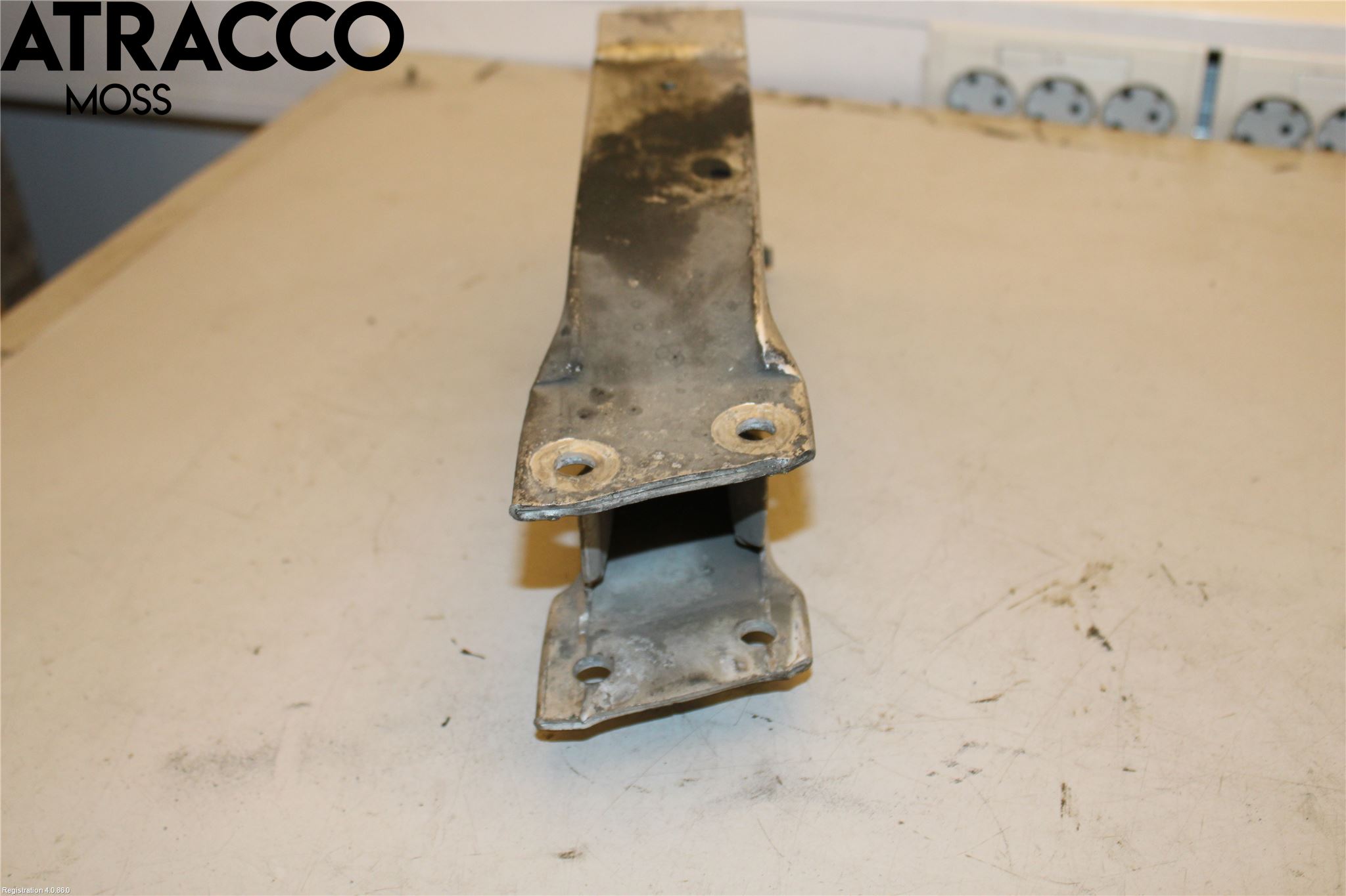 Mercedes-Benz MB E-KLASS (W212) 09-16 Støtfanger Foran Bjelke