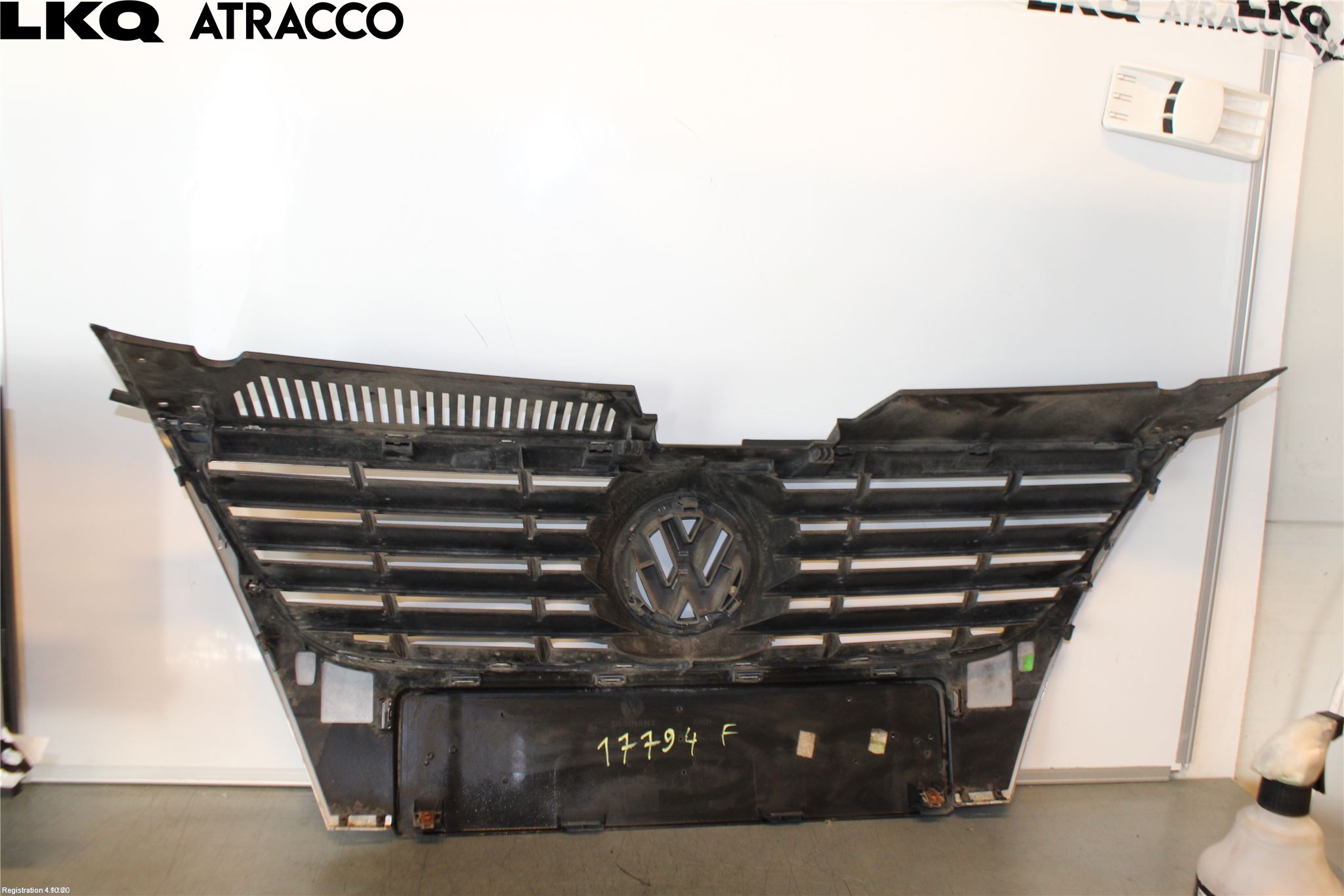 Volkswagen VW PASSAT 05-11 Grill Komplett