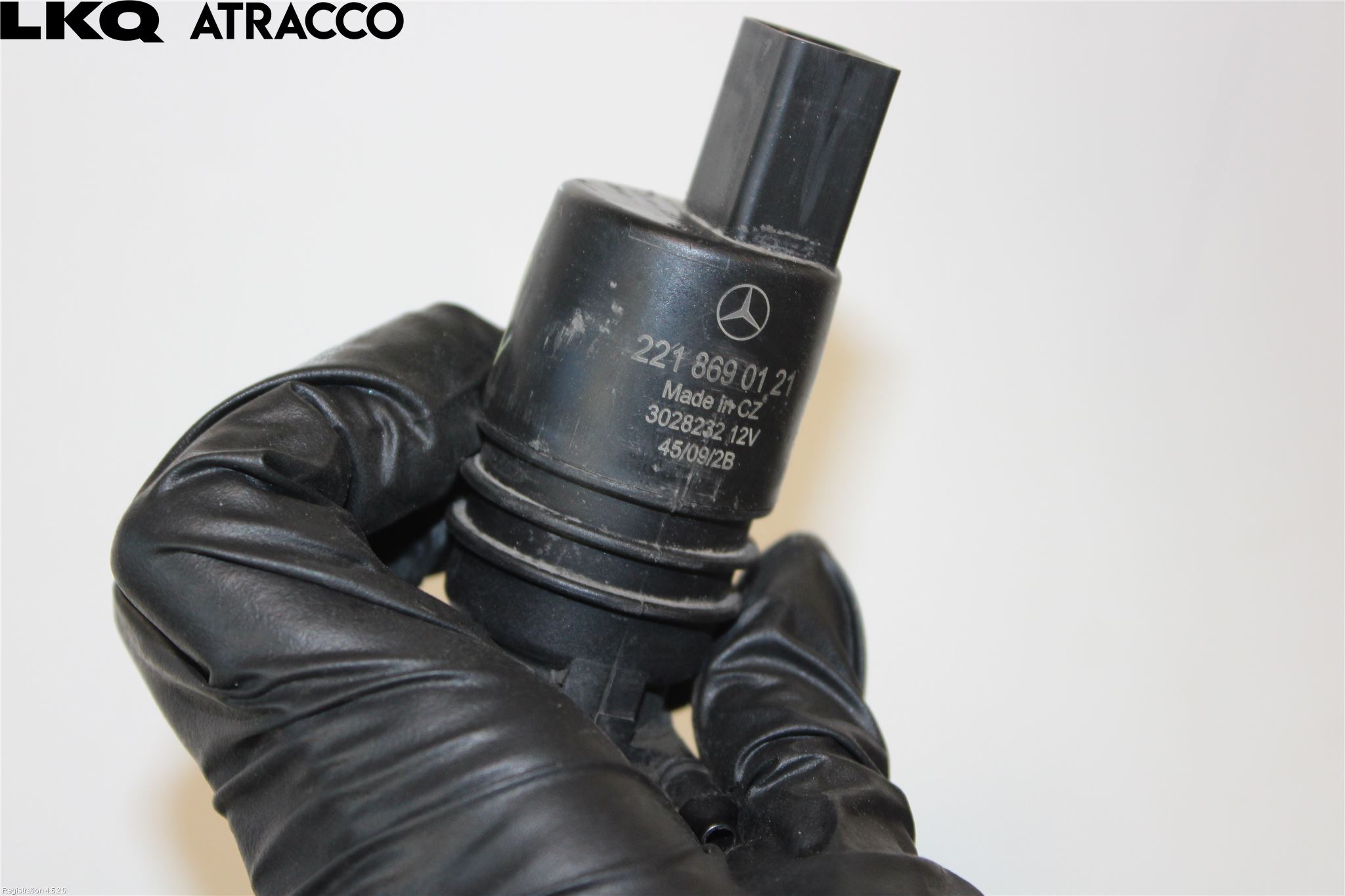 Mercedes-Benz MB E-KLASS (W212) 09-16 Spylerpumpe Frontrute