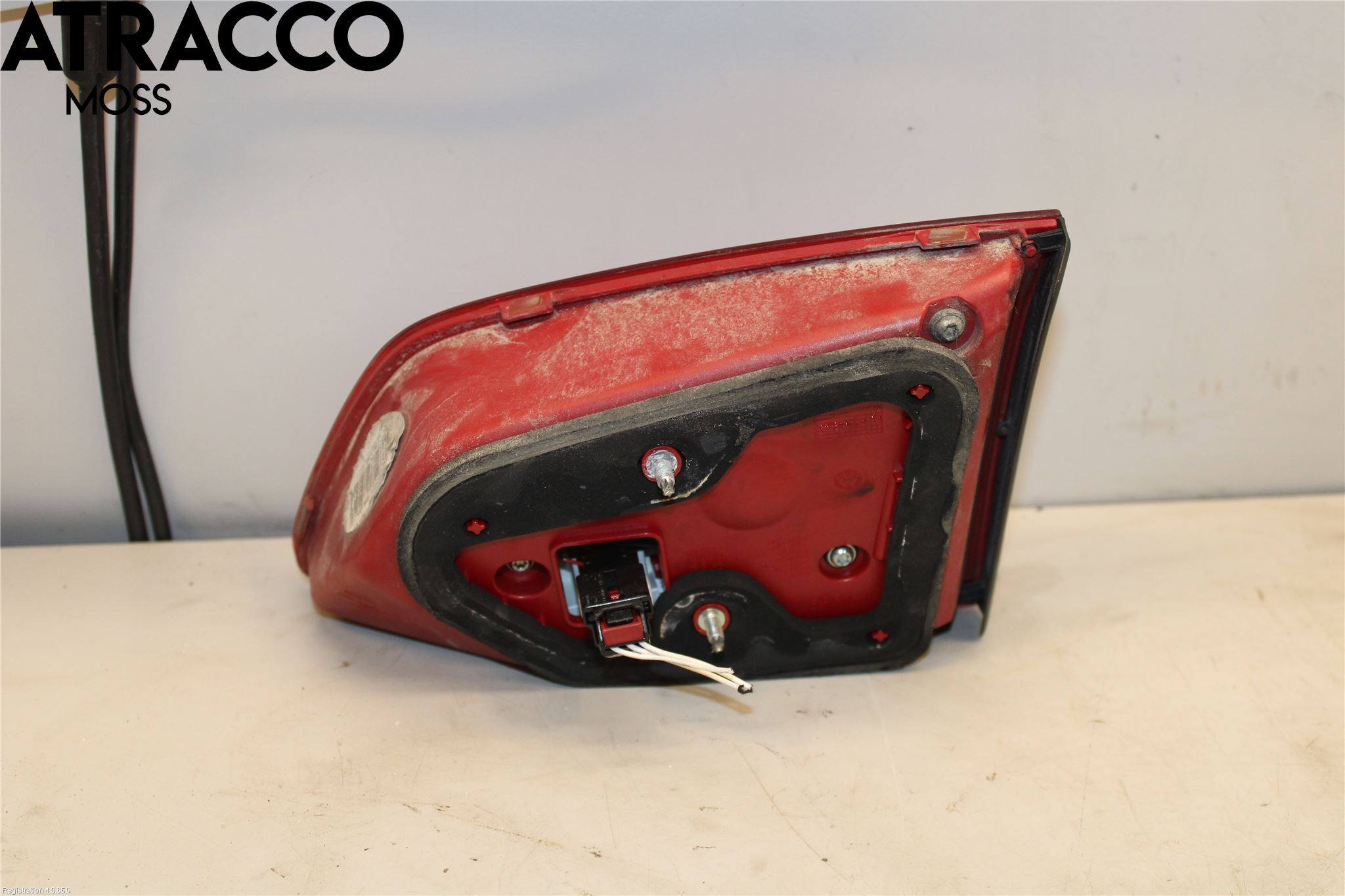 Volkswagen VW PASSAT 11-14 Baklykt Venstre  På Luke(Indre