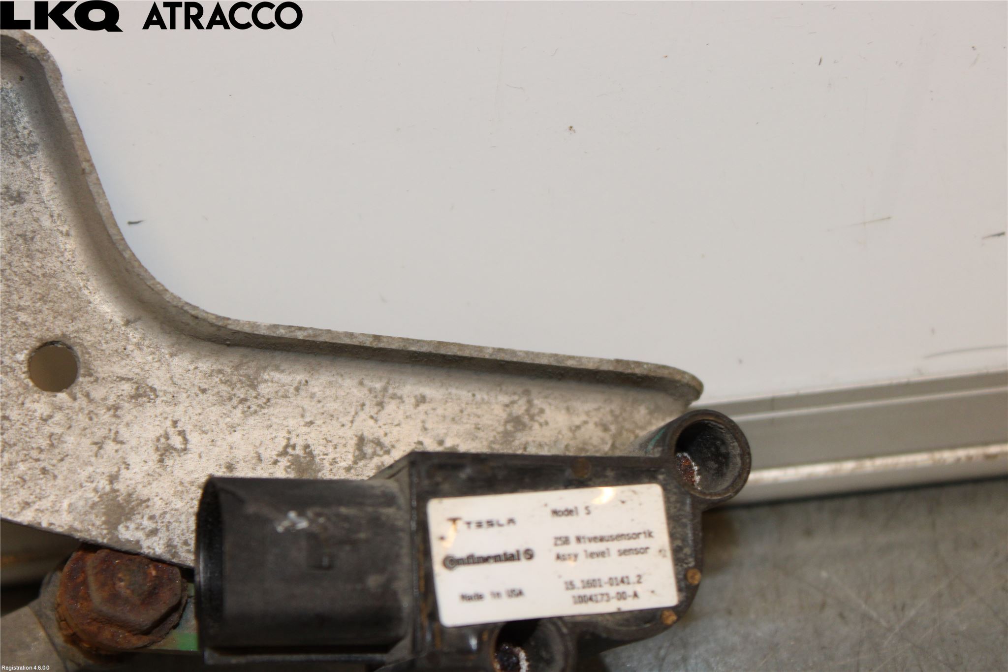 Tesla MODEL S 13- Nivåreg Sensor