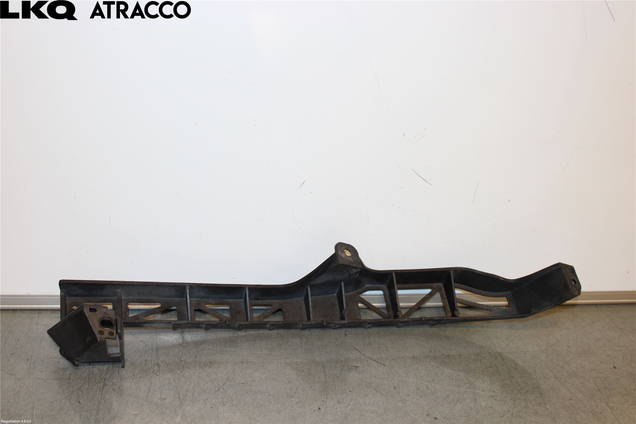 Mazda 3 I 07-08 Støtfanger Foran Feste