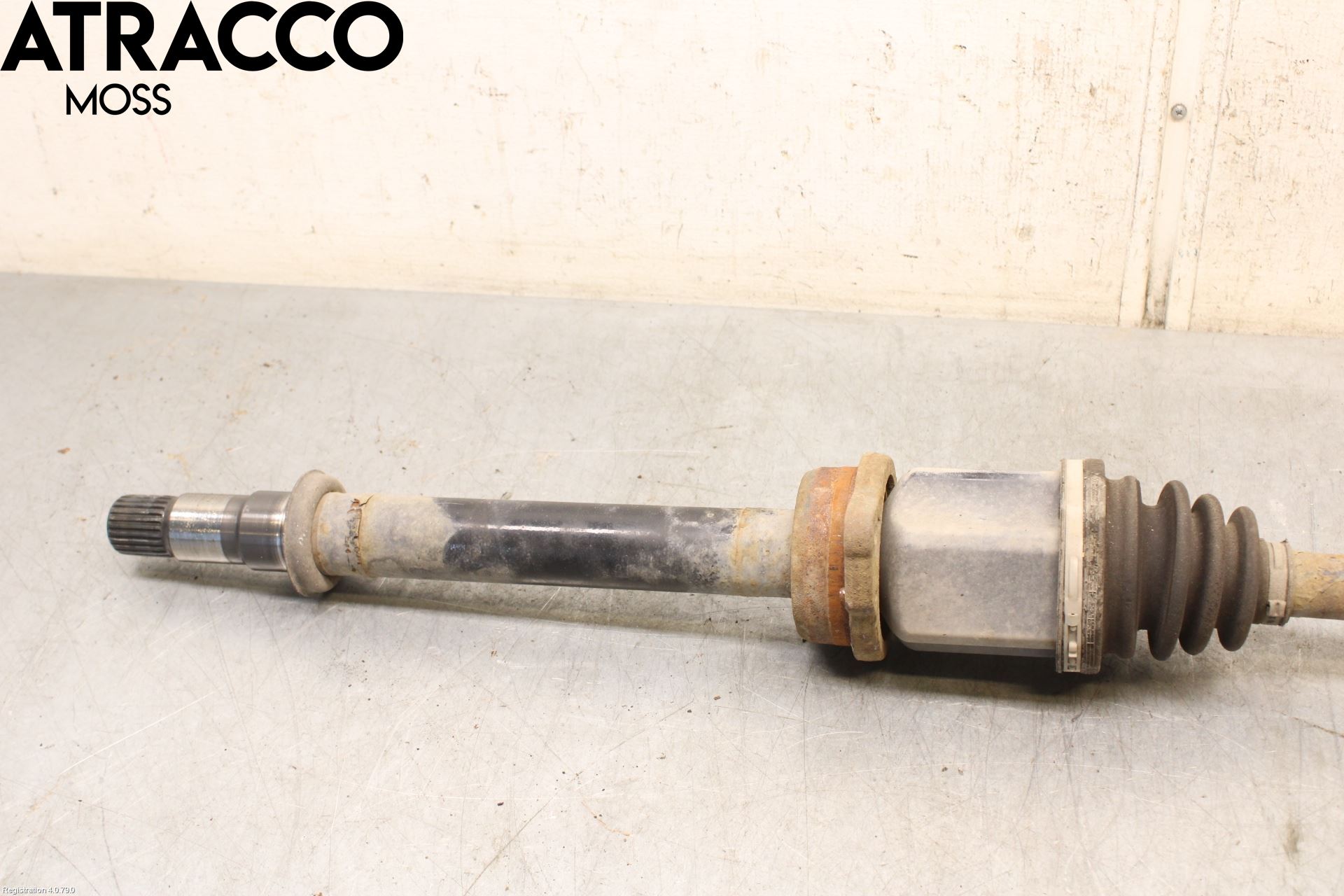 Toyota AVENSIS 09-15 Drivaksel Foran Kompl Høyre