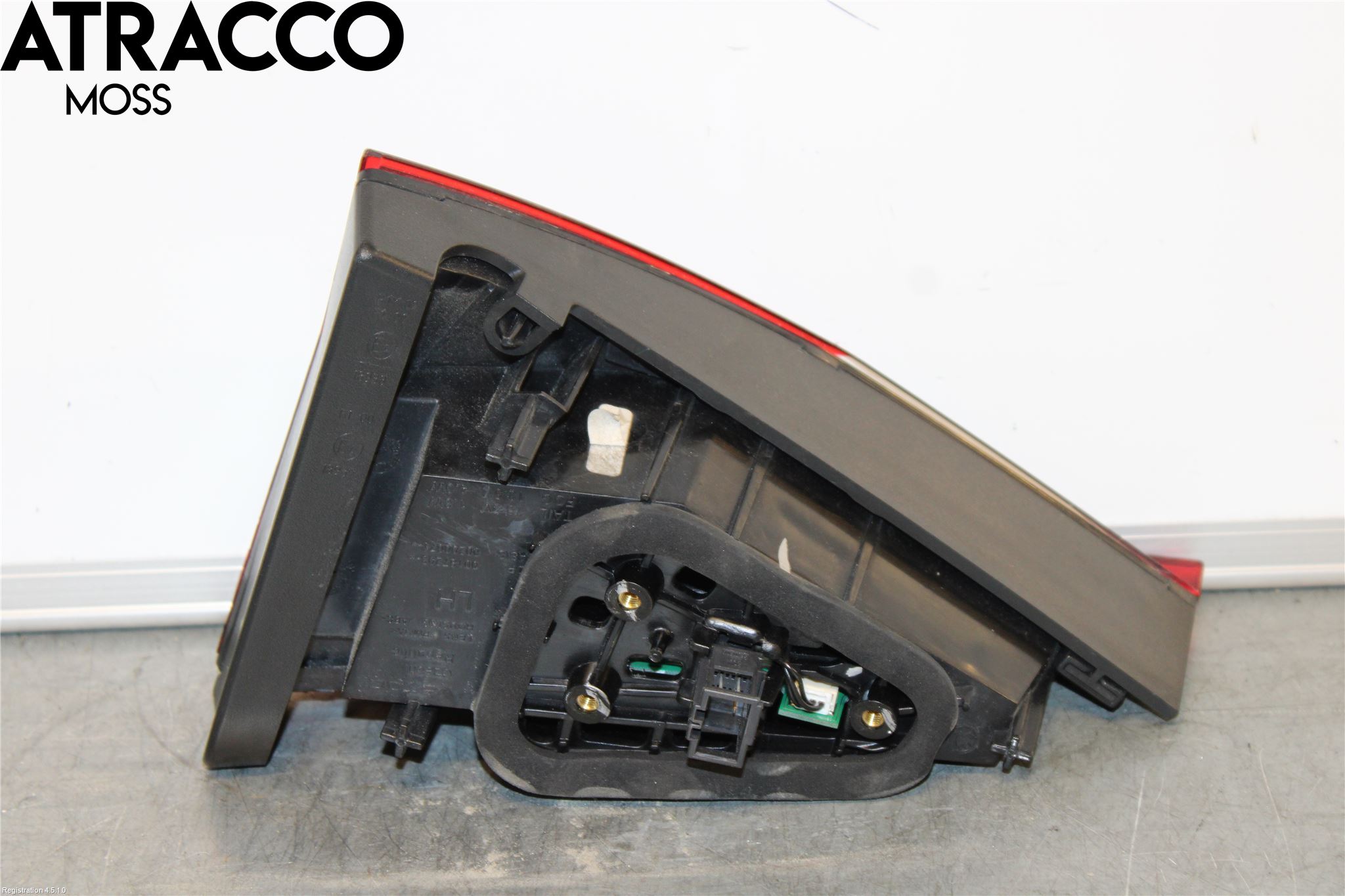 Skoda SUPERB 16-24 Baklykt Venstre  På Luke(Indre