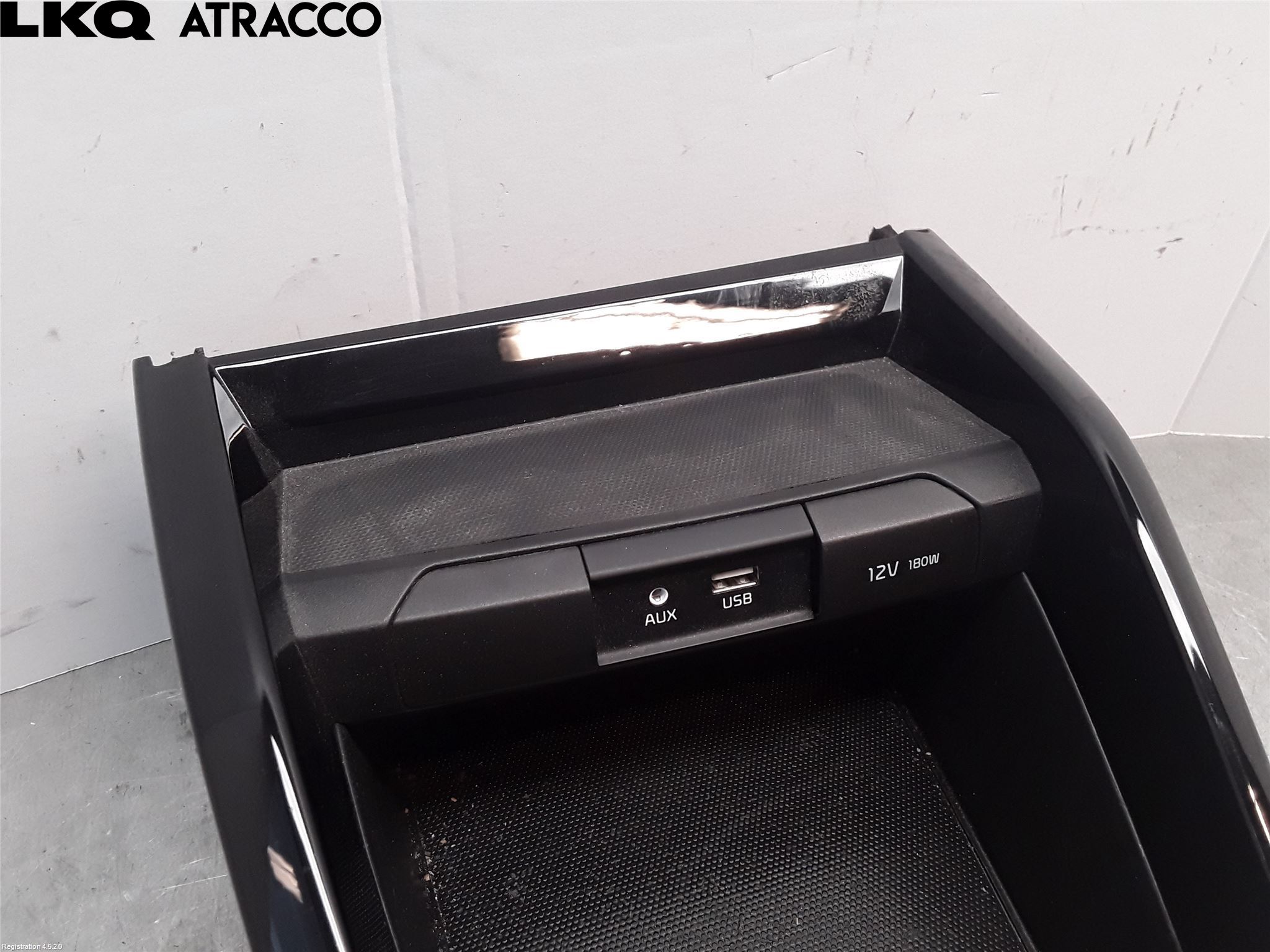 Kia STONIC 18->> Innr Konsoll-Lomme