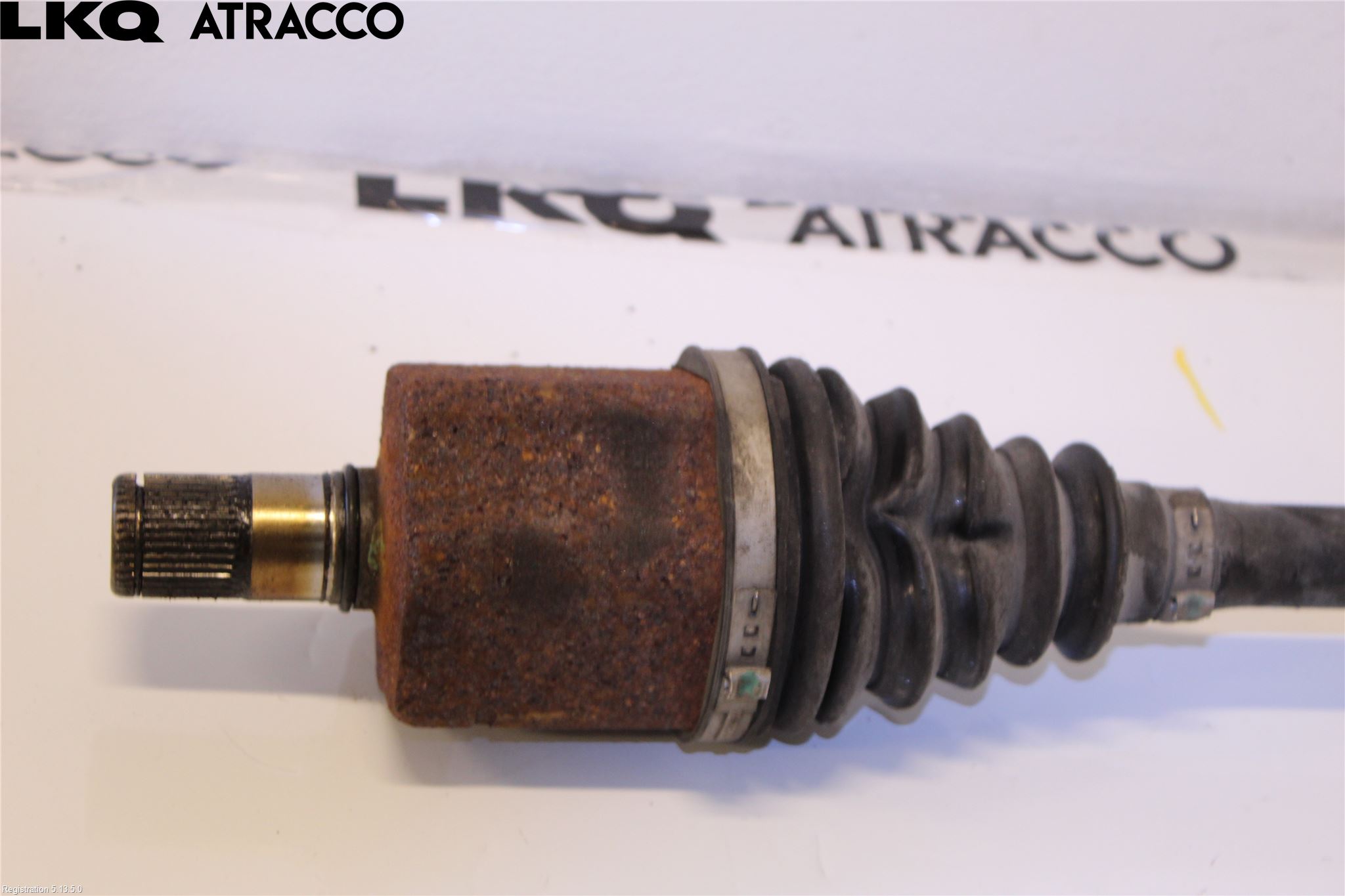 Volkswagen VW TRANSP/CARAVELLE (T6) 16-22 Drivaksel Foran Kompl Venstre