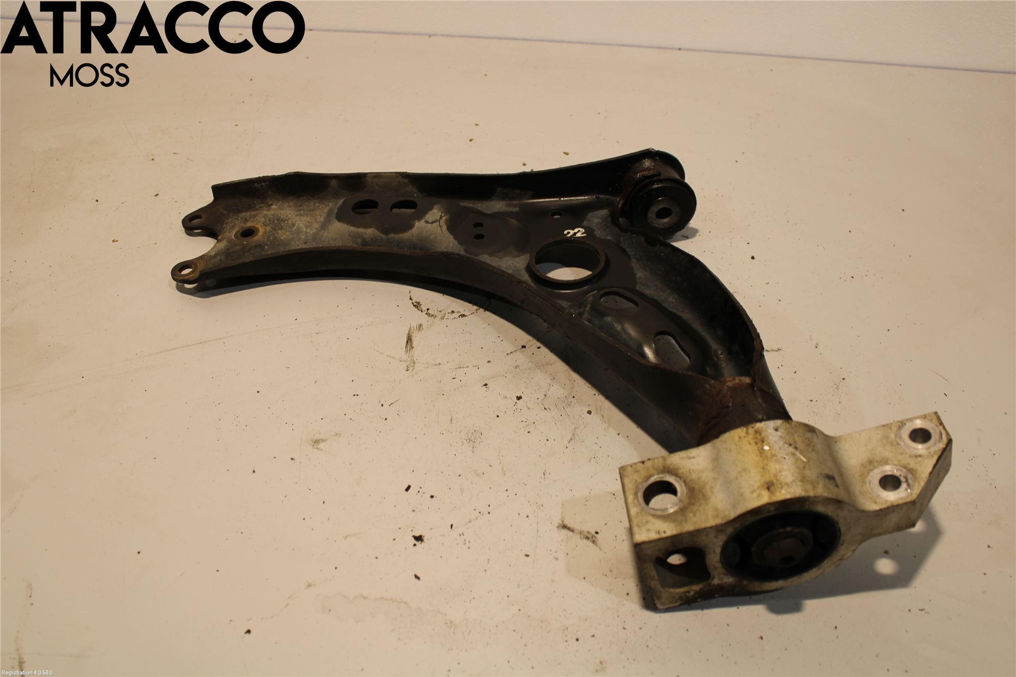 Volkswagen VW PASSAT 11-14 Bærearm Foran Høyre Nedre