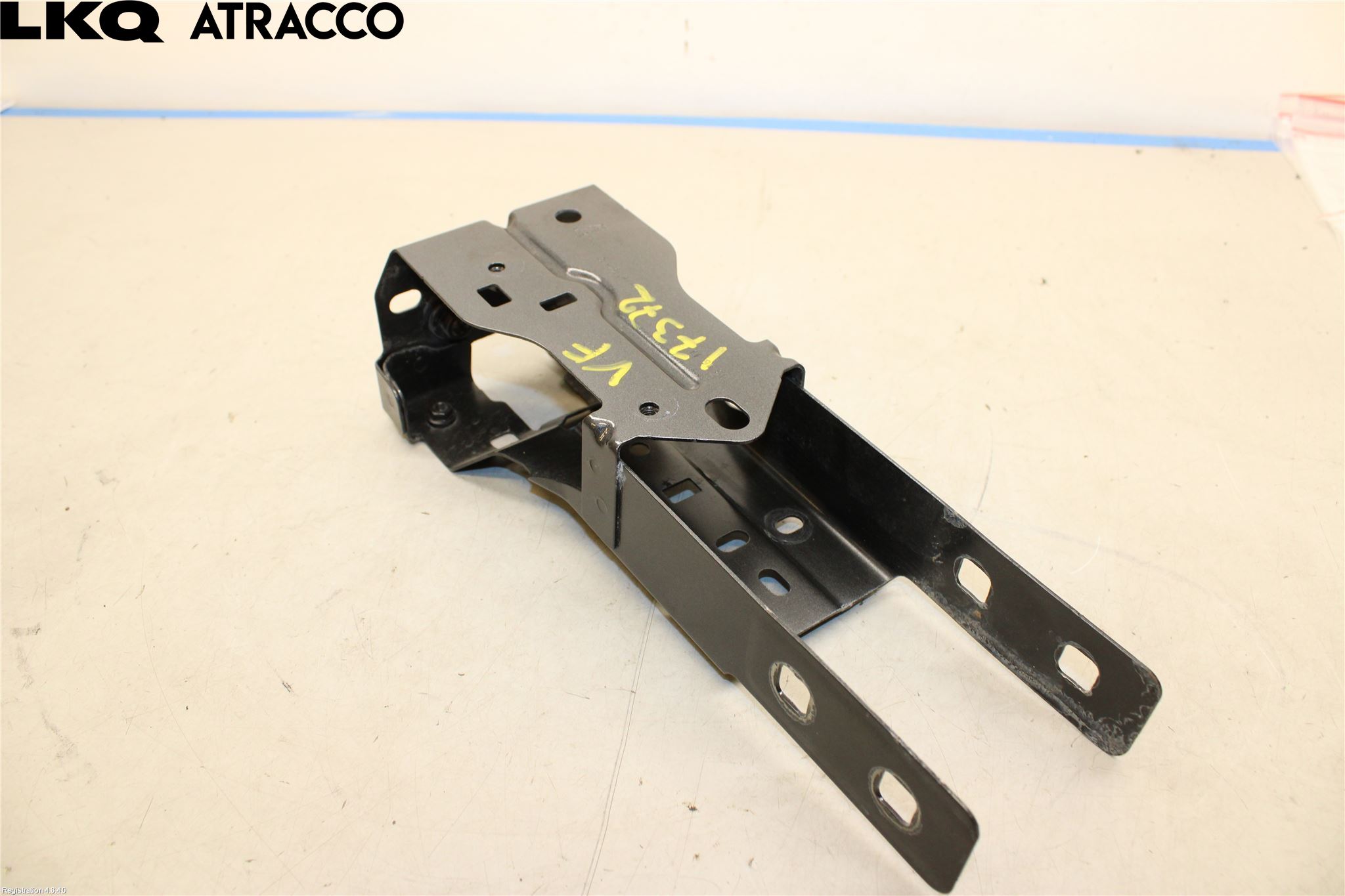 Jaguar I-PACE 18- Radiator Feste - Ramme - Bjelk