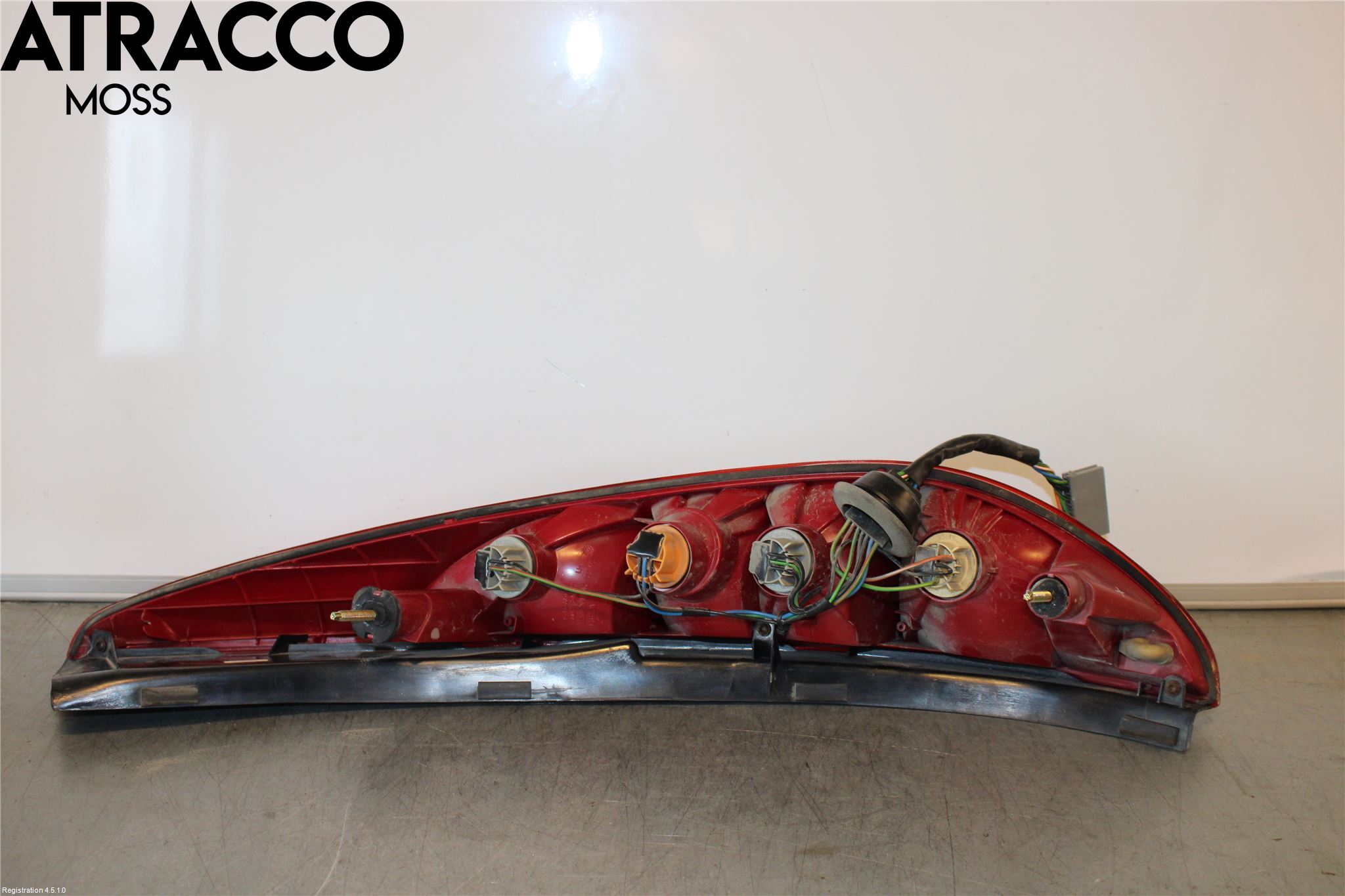 Ford MONDEO     01-06 Baklykt Venstre