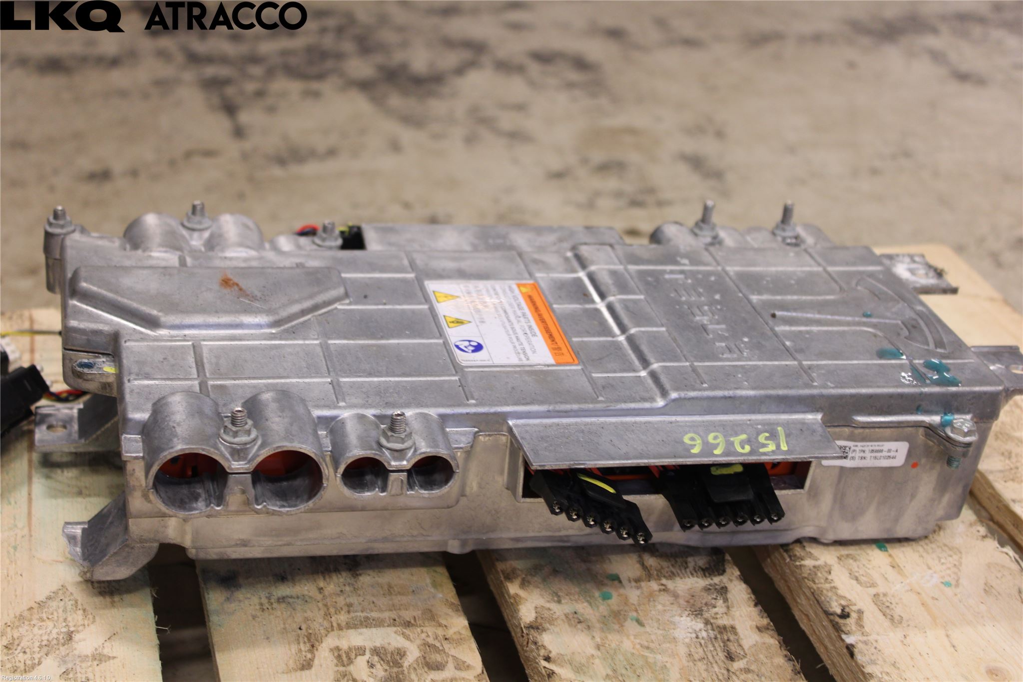 Tesla MODEL S 13- Inverter 12-)220V