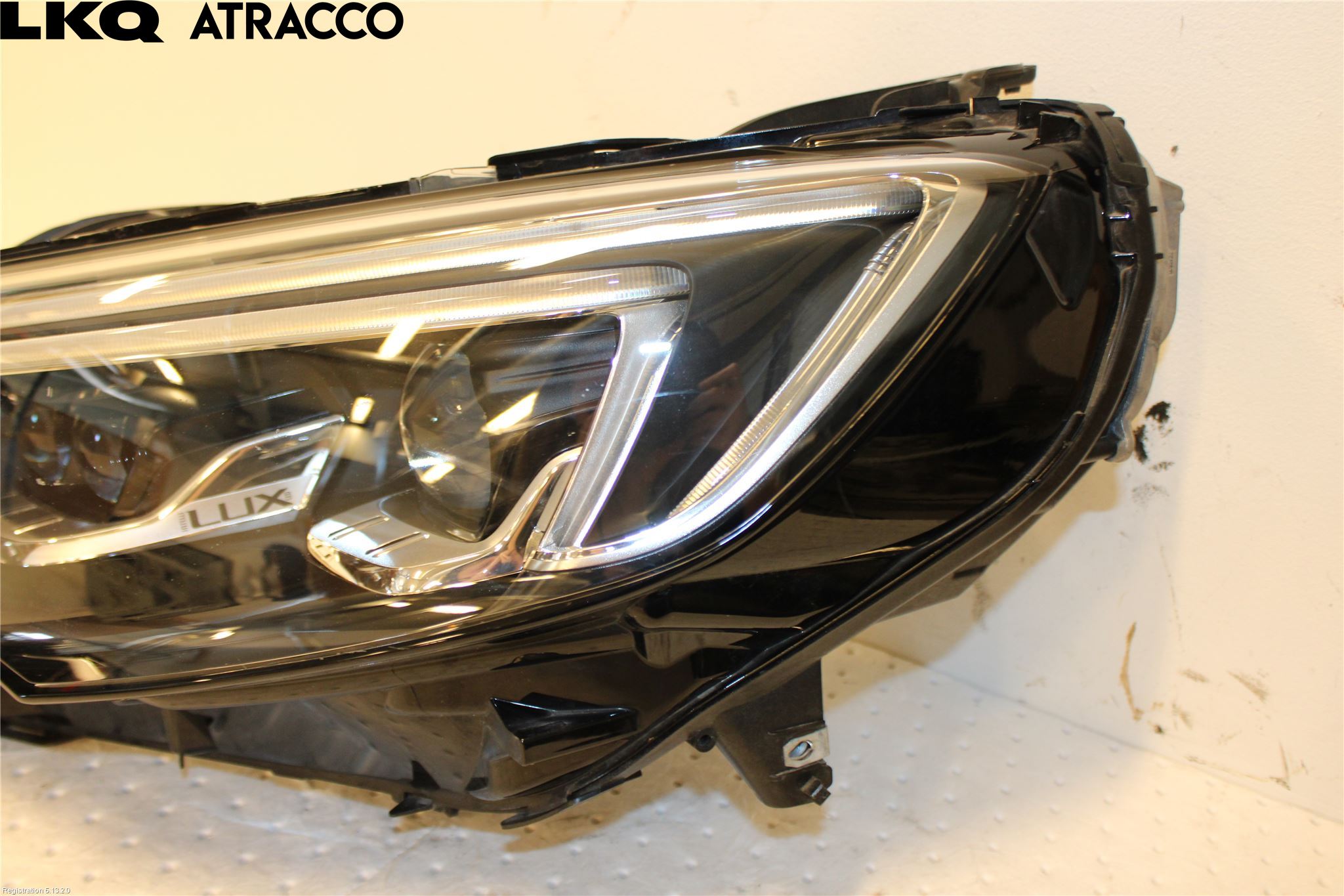 Opel INSIGNIA 17- Frontlykt Venstre