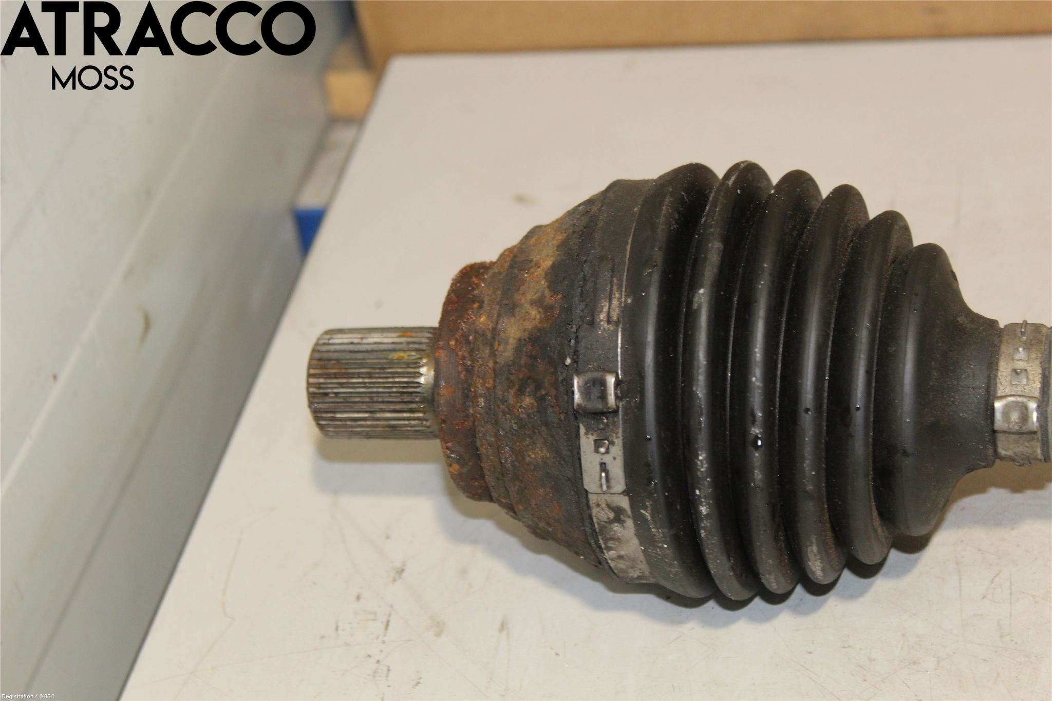 Volkswagen VW GOLF VI 09-13 Drivaksel Foran Kompl Venstre