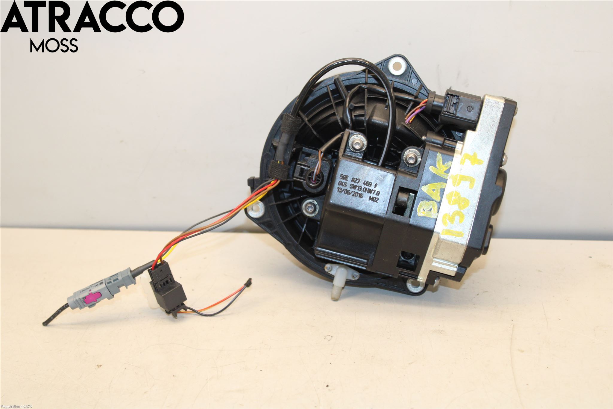 Volkswagen VW GOLF / E-GOLF VII 13-20 Bakluke Handtak Ytre