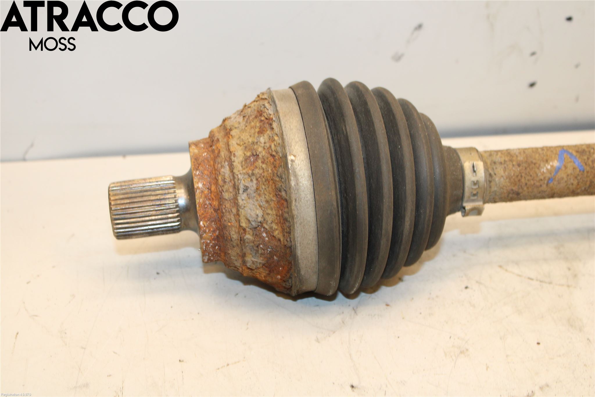 Volkswagen VW GOLF VI 09-13 Drivaksel Foran Kompl Venstre