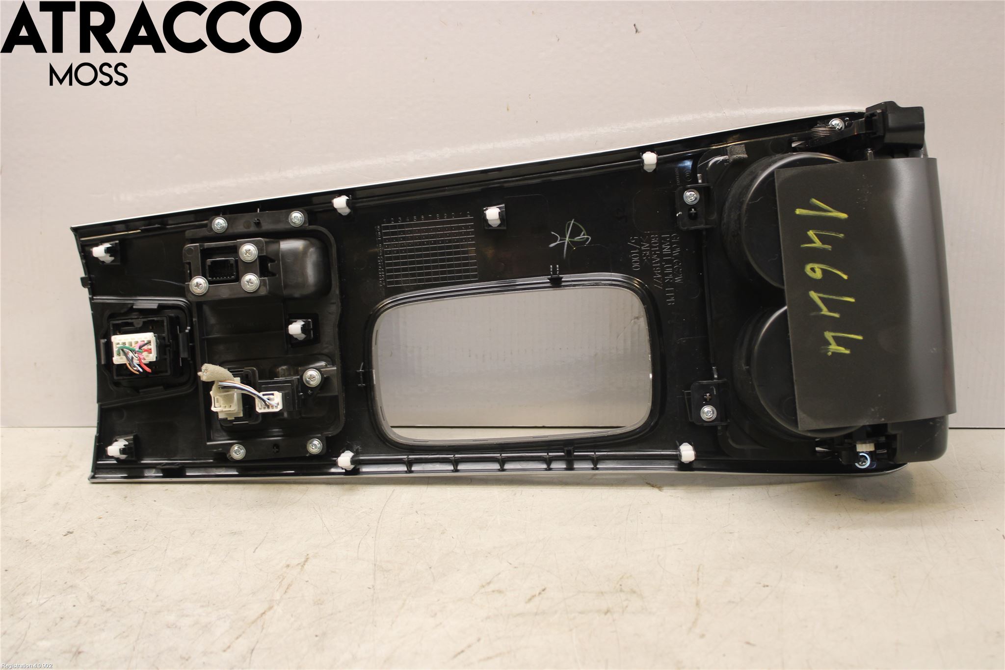 Mitsubishi OUTLANDER 13-21 Innr Konsoll-Lomme