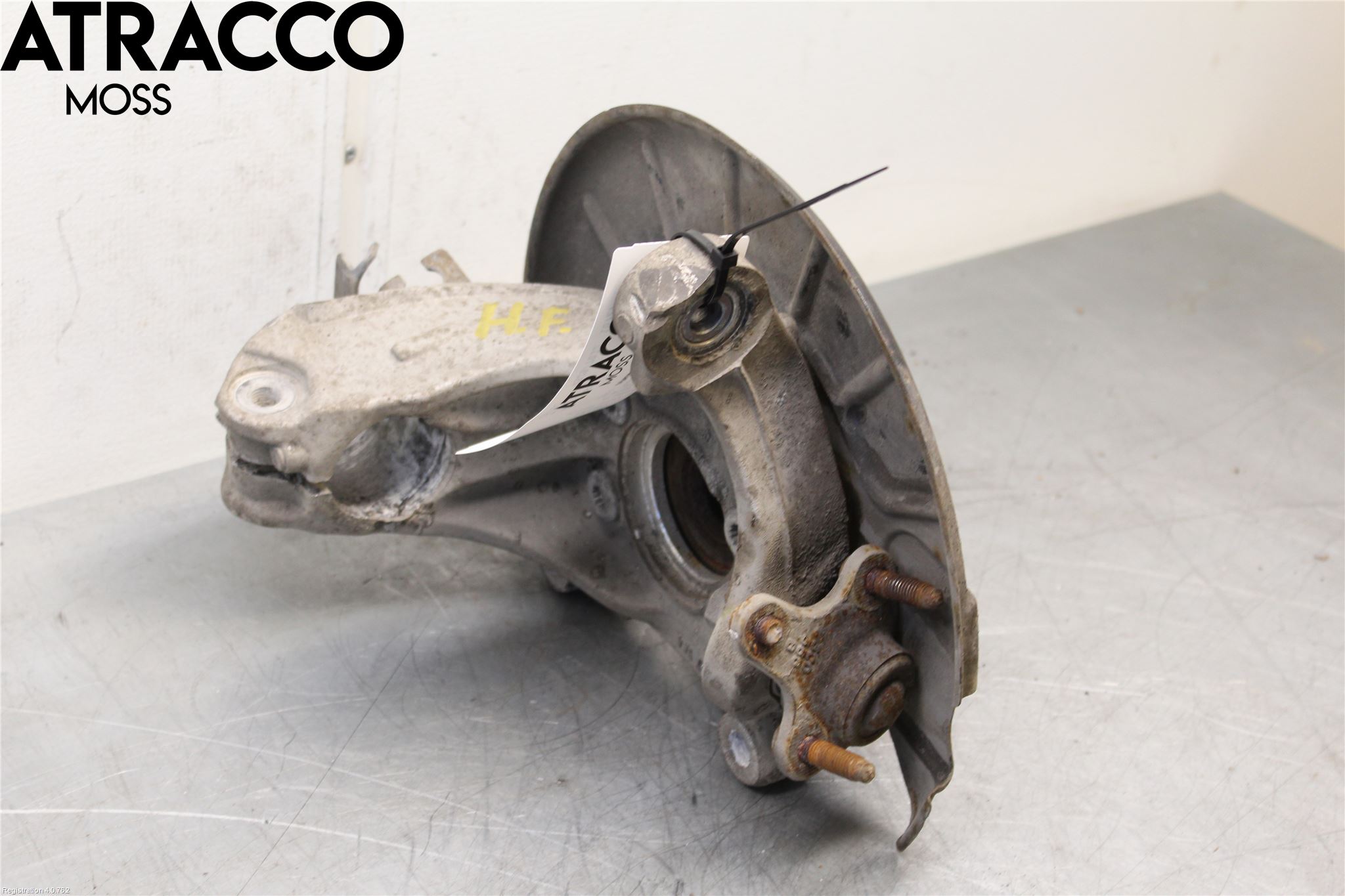 Volkswagen VW PASSAT 11-14 Spindel Hf