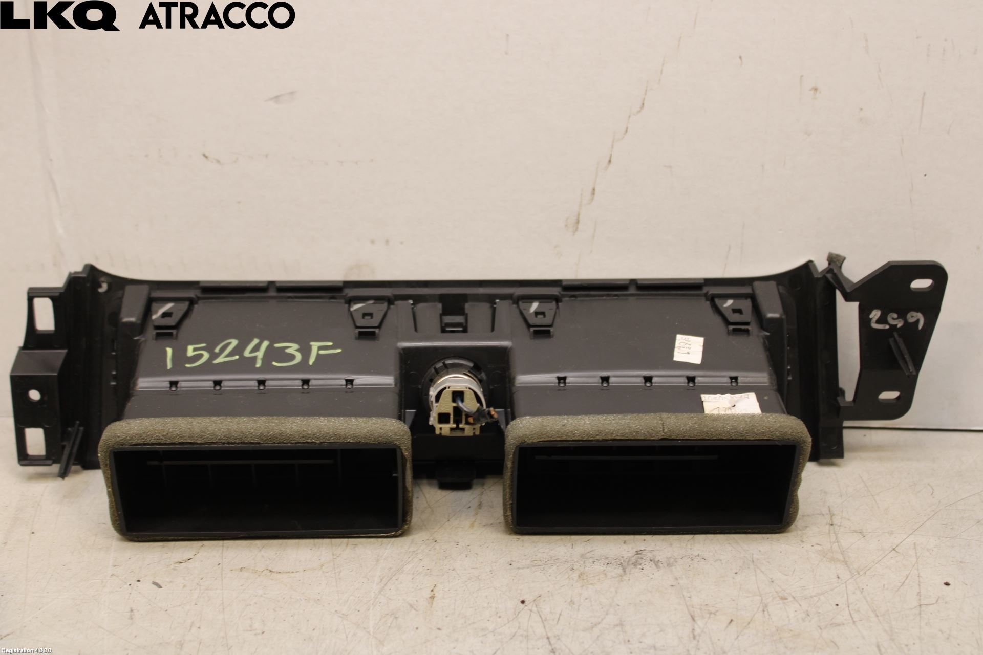 Ford MUSTANG V 05-14 Dashbord Kanal - Dyse