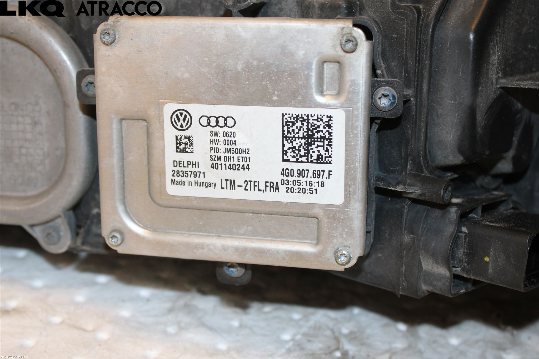 Volkswagen VW PASSAT 15-19 Frontlykt Venstre