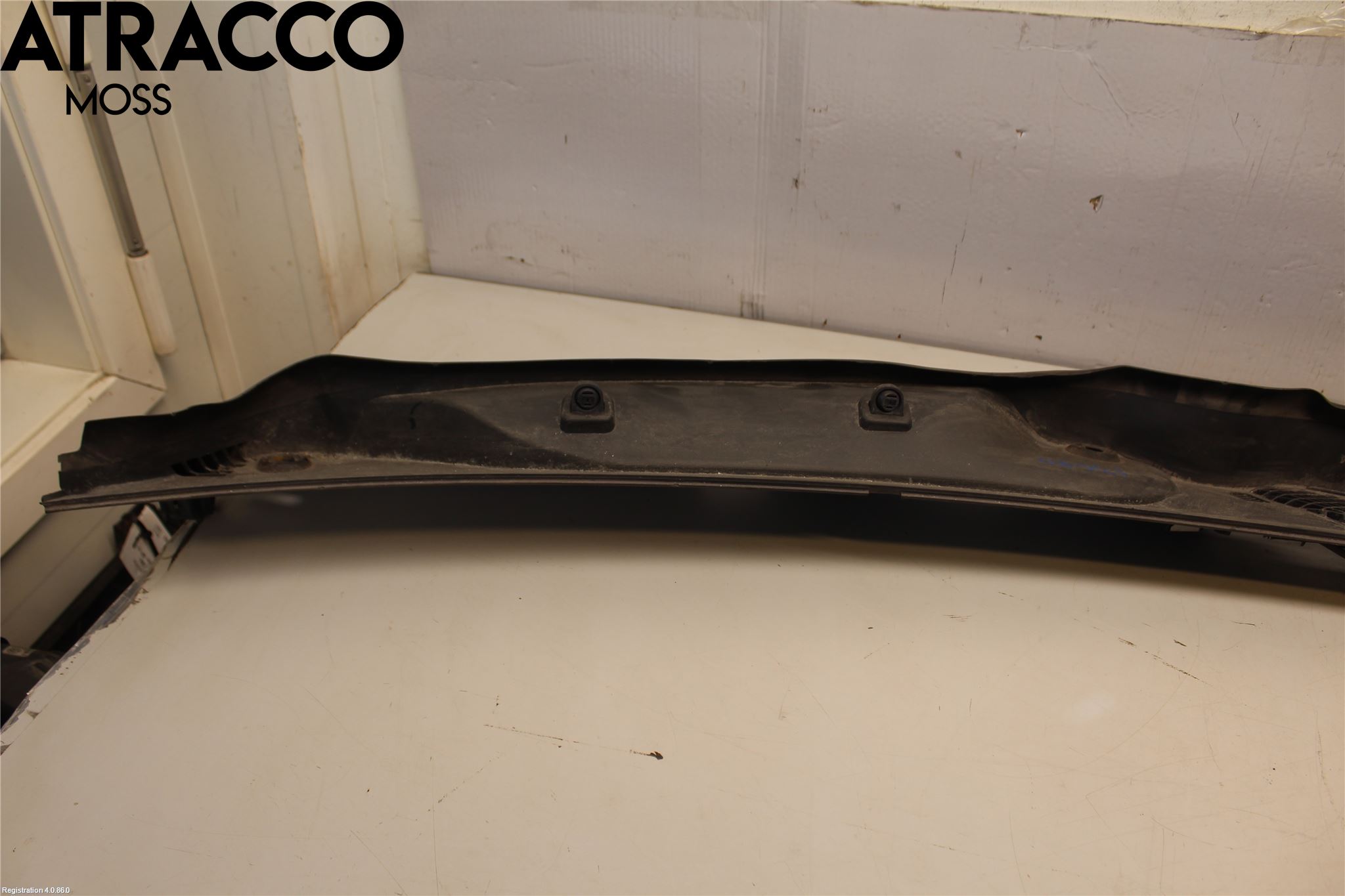 Mercedes-Benz MB E-KLASS (W212) 09-16 Visker Deksel-Grill-Under Frr