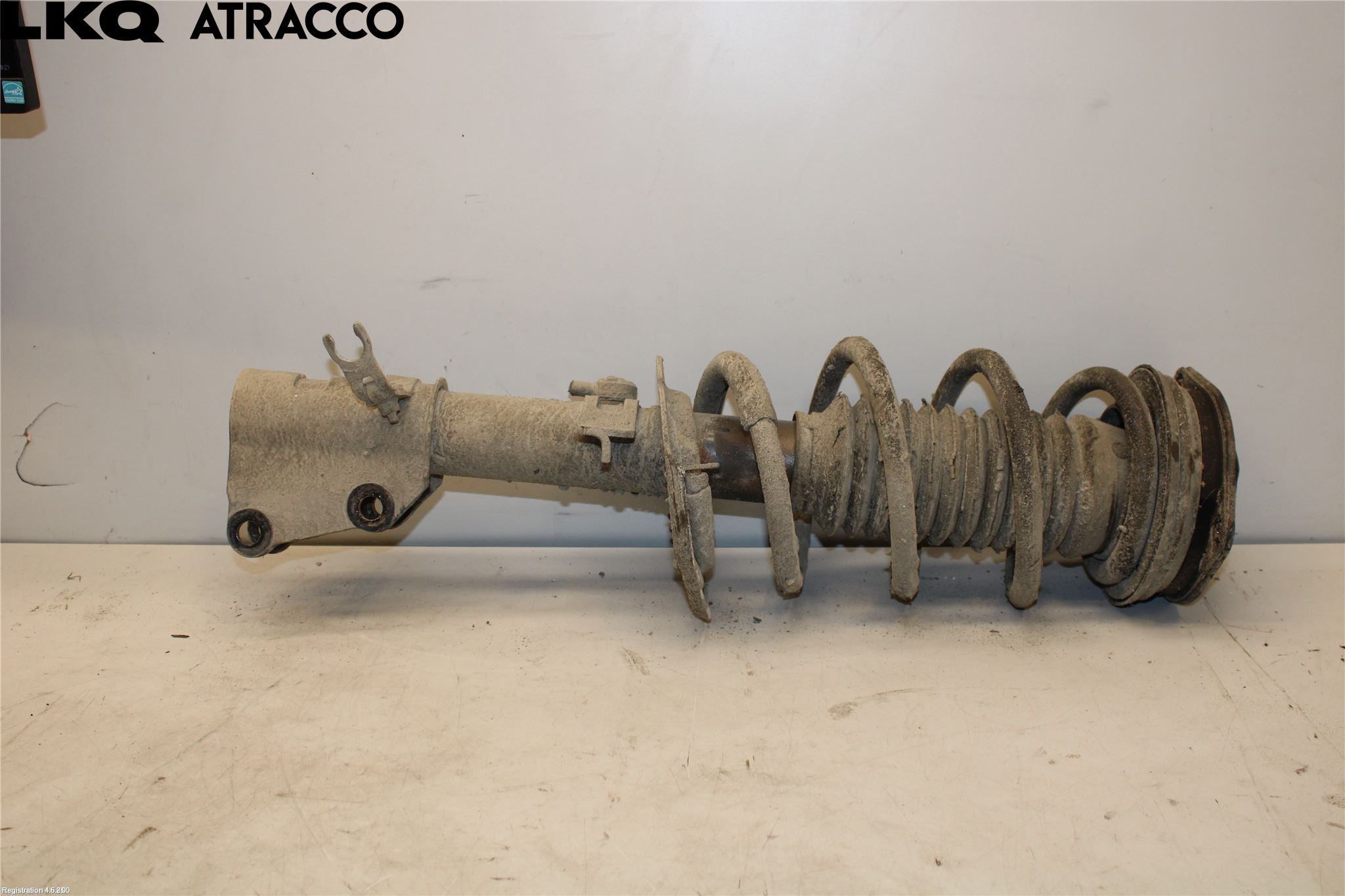 Nissan NV250 20-22 Fjærbein Foran Venstre