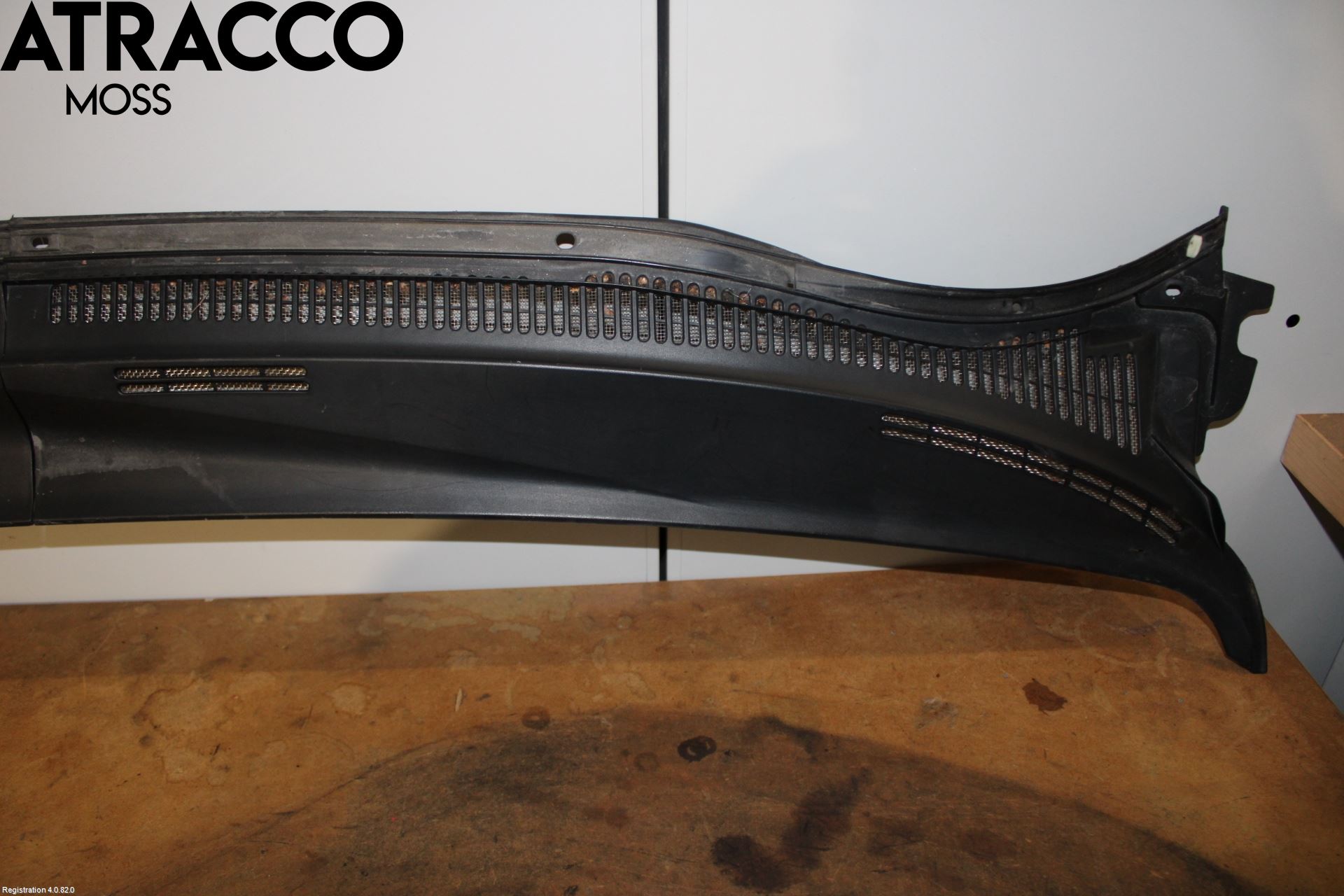 Toyota AVENSIS 03-06 Visker Deksel-Grill-Under Frr