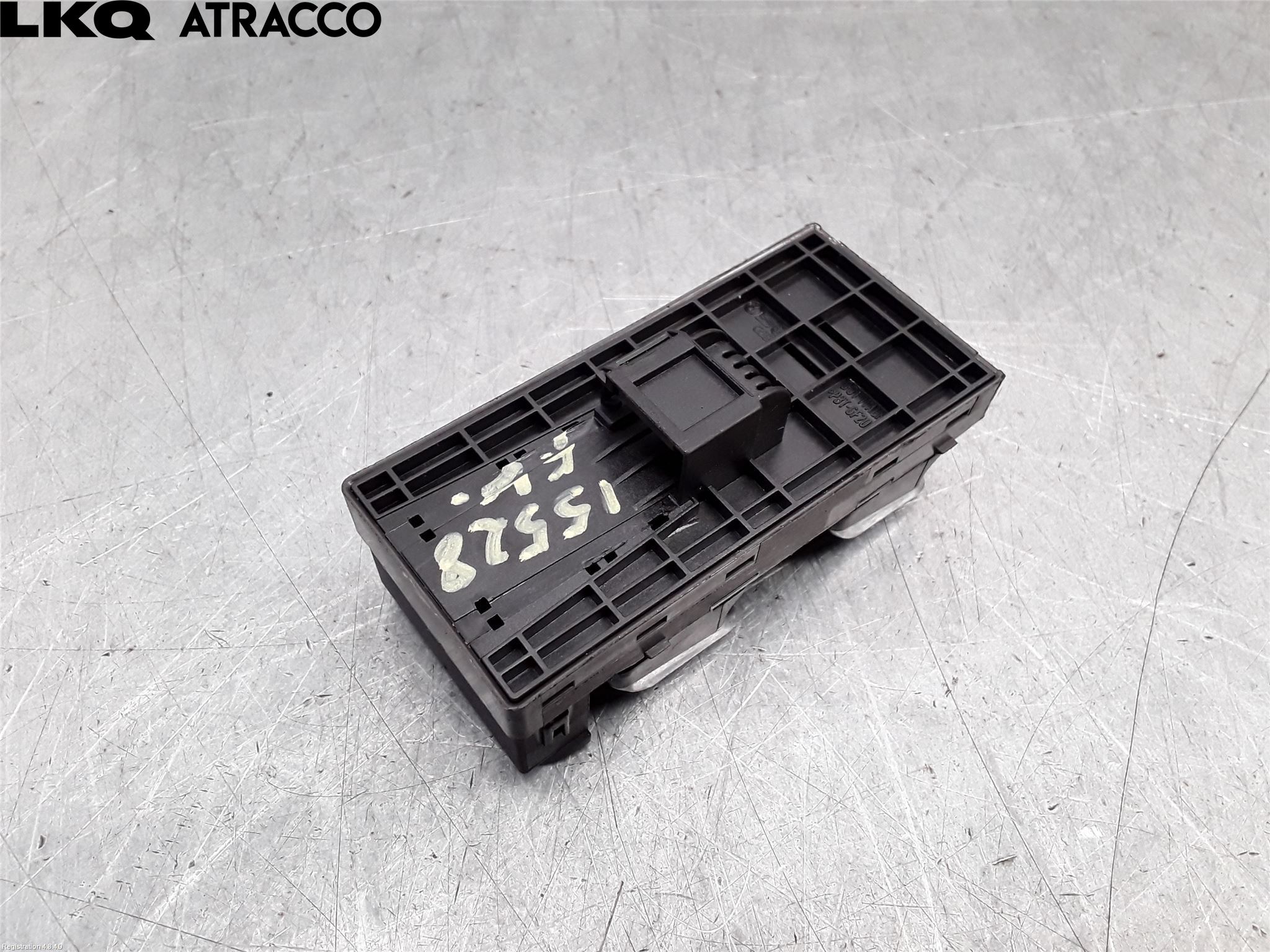 Audi A4 12-15 Bryter Vindusheis