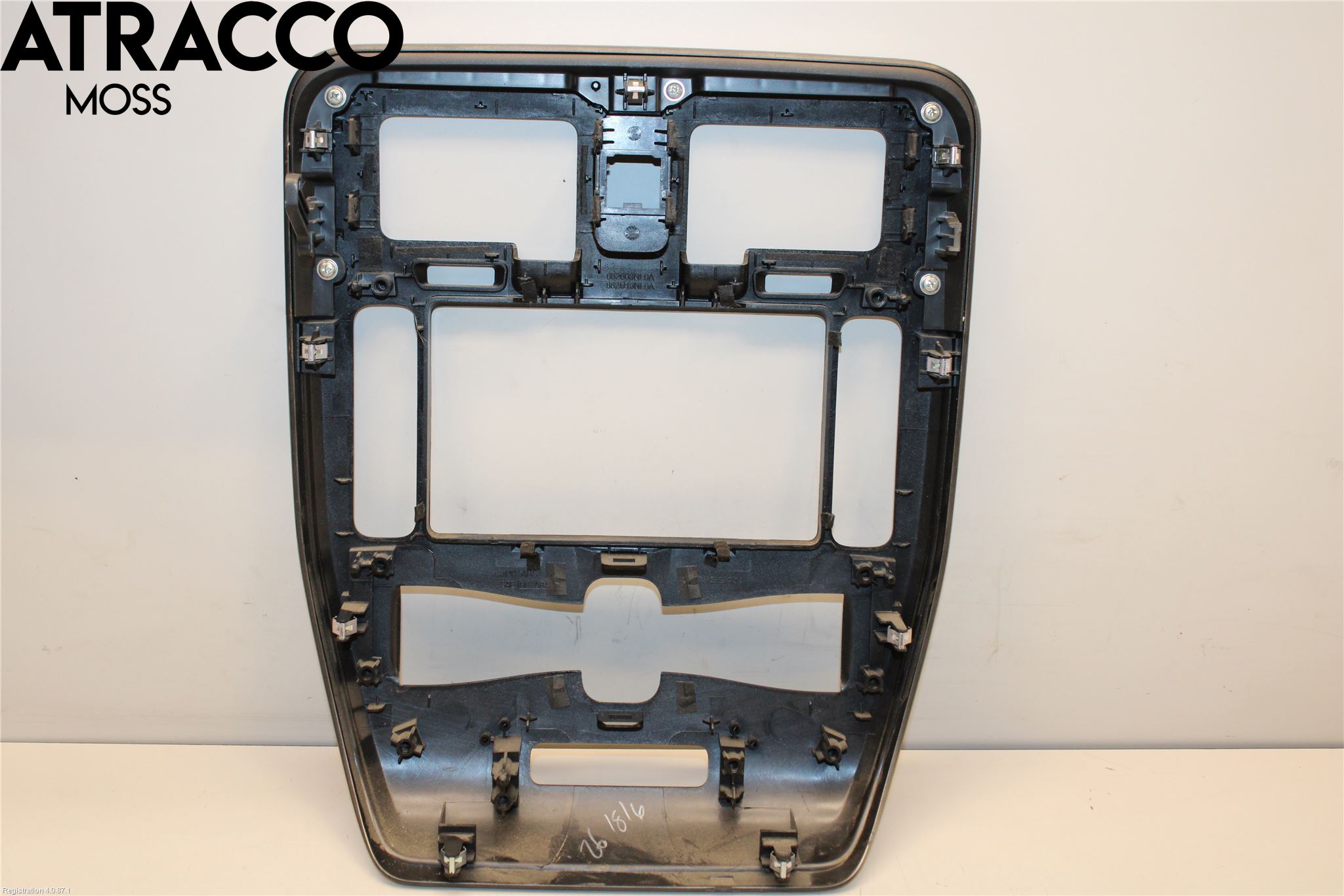 Nissan LEAF 11-17 Dashbord Kanal - Dyse