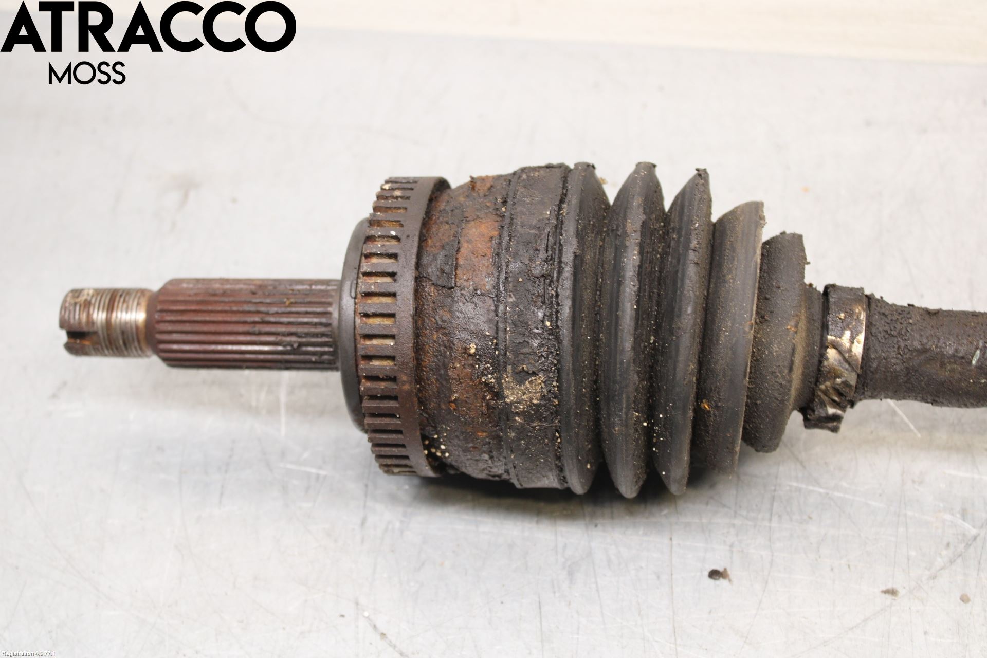 Hyundai i40 08-15 Drivaksel Foran Kompl Venstre