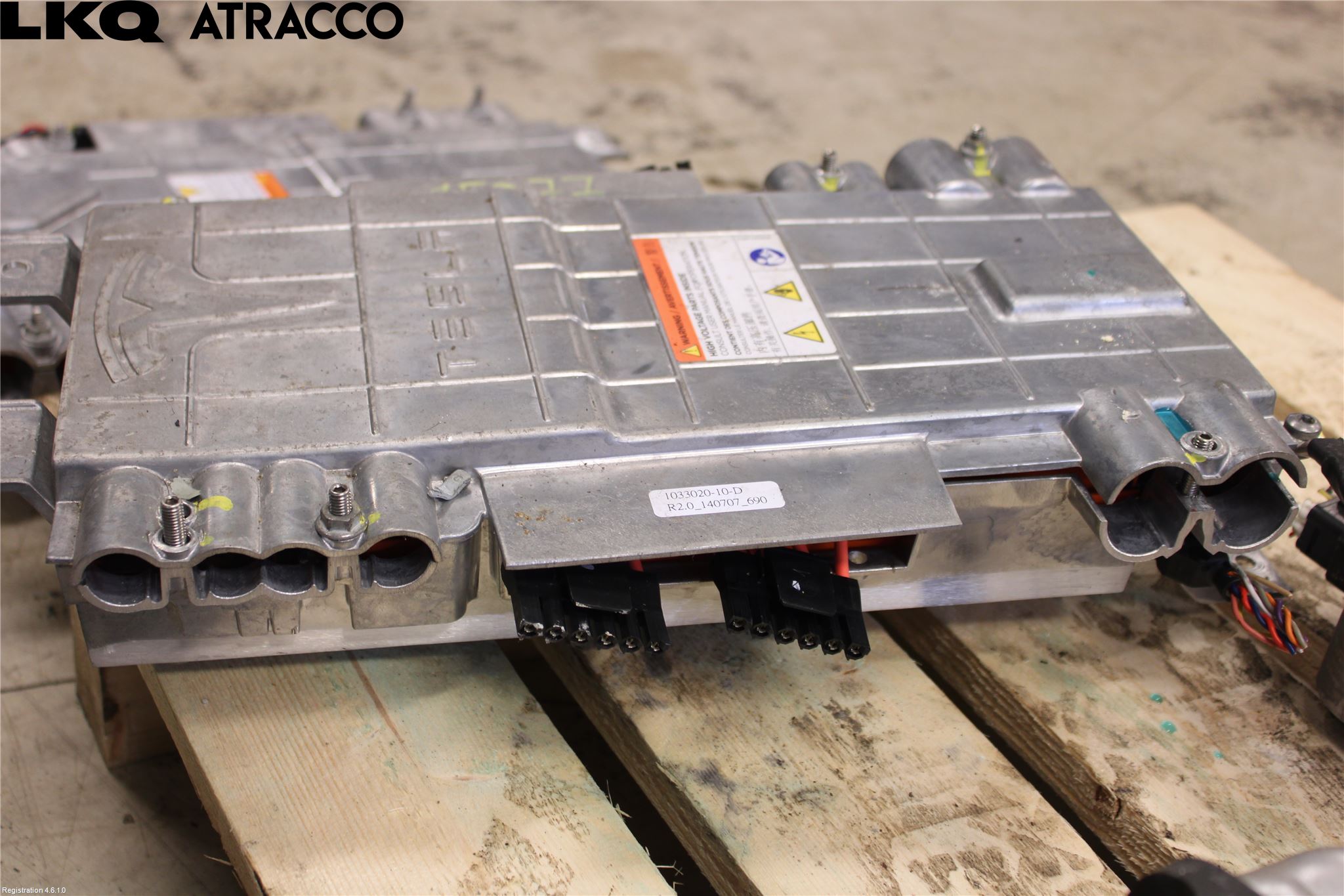 Tesla MODEL S 13- Inverter 12-)220V