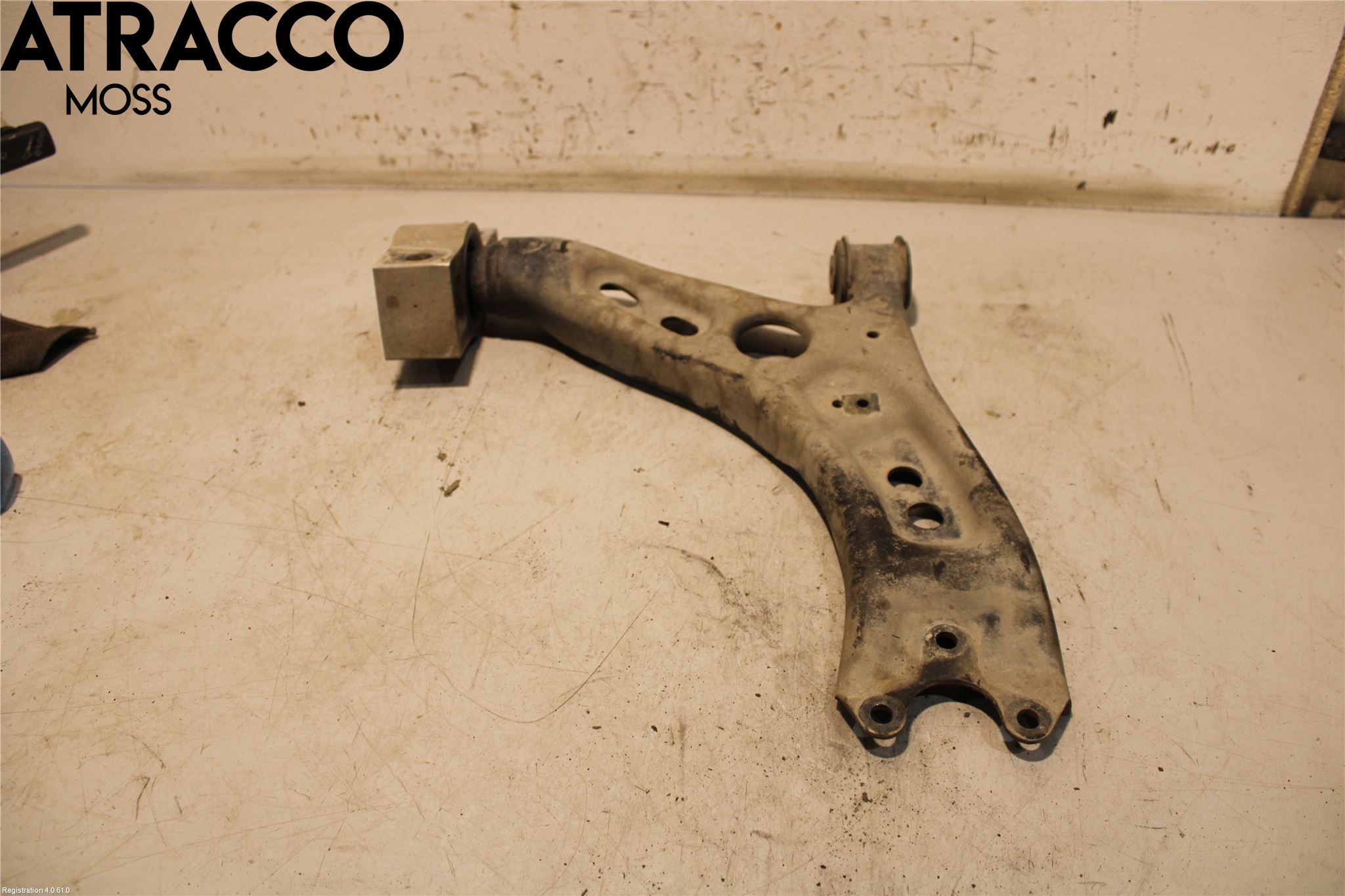 Volkswagen VW PASSAT 11-14 Bærearm Foran Høyre Nedre