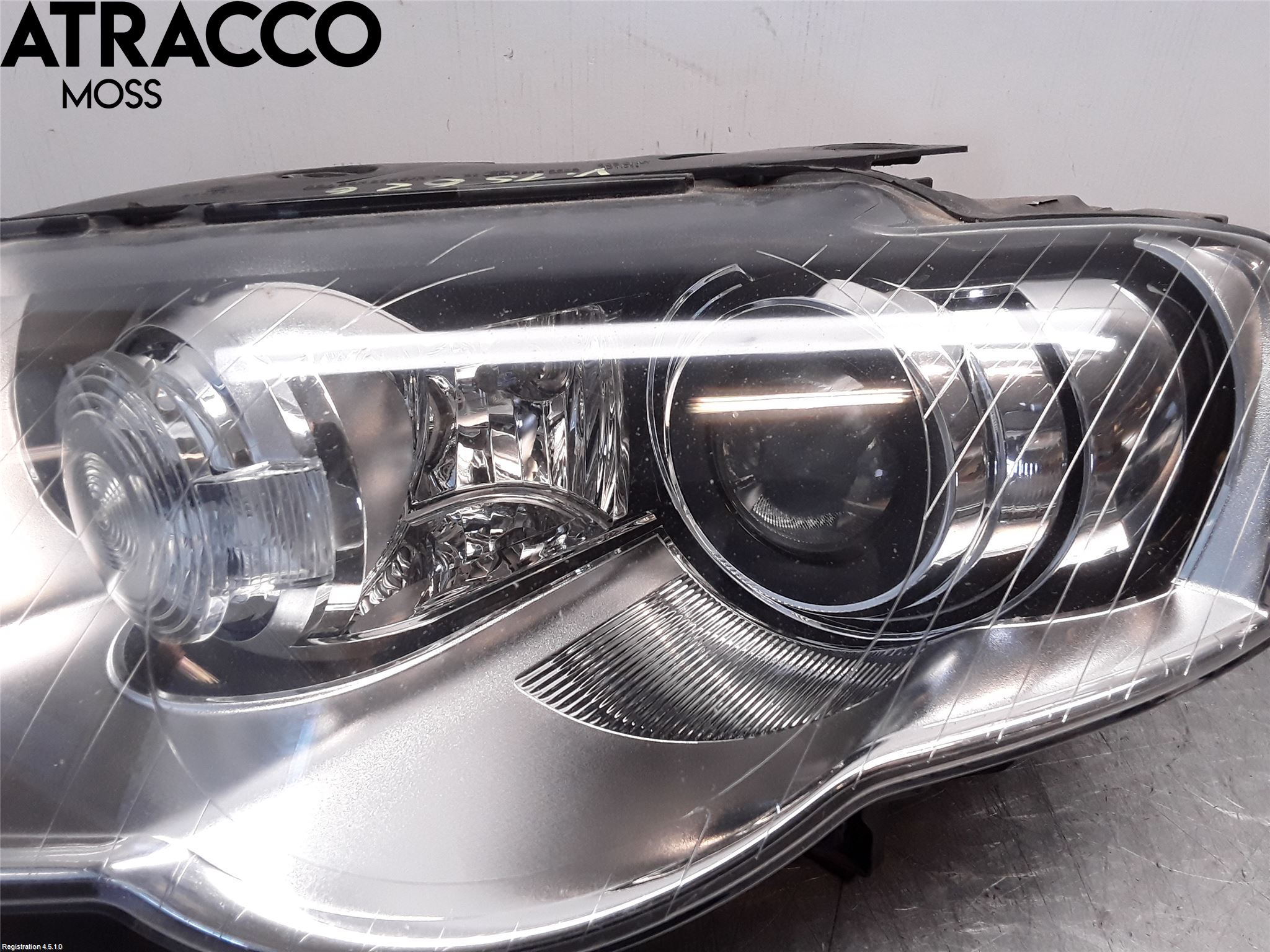 Volkswagen VW PASSAT 05-11 Frontlykt Venstre