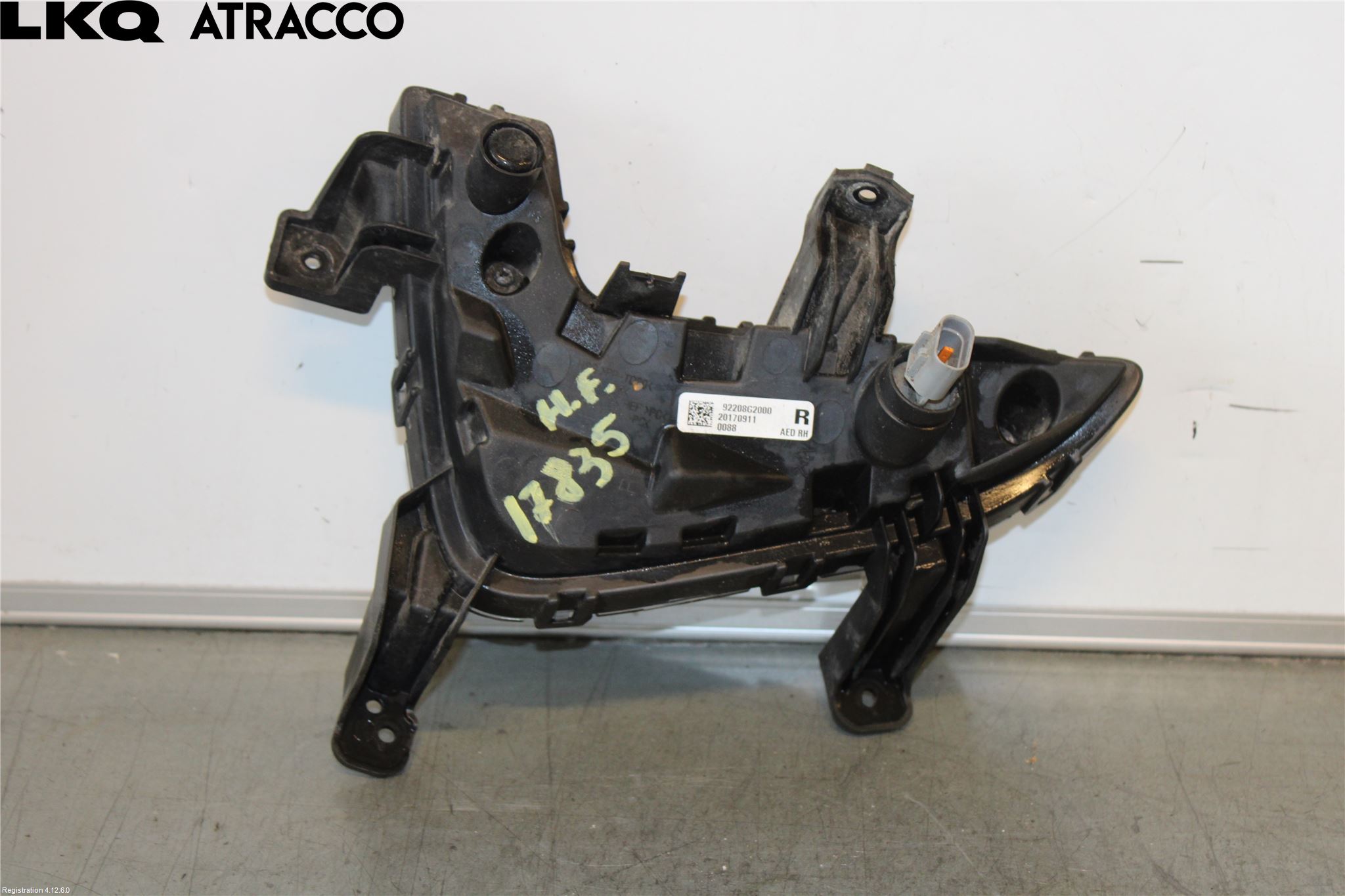 Hyundai IONIQ AE 17-22 Parklykt Foran Høyre