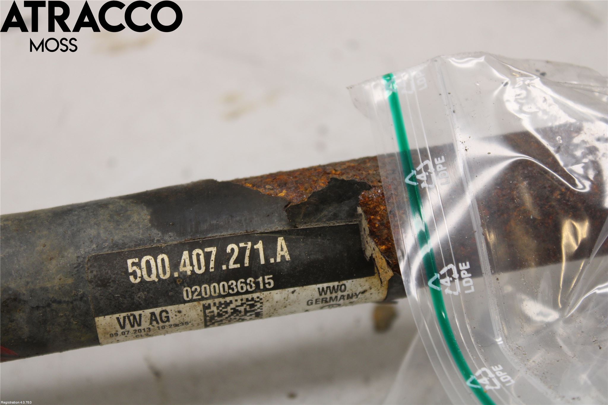 Volkswagen VW CADDY 11-15 Drivaksel Foran Kompl Venstre