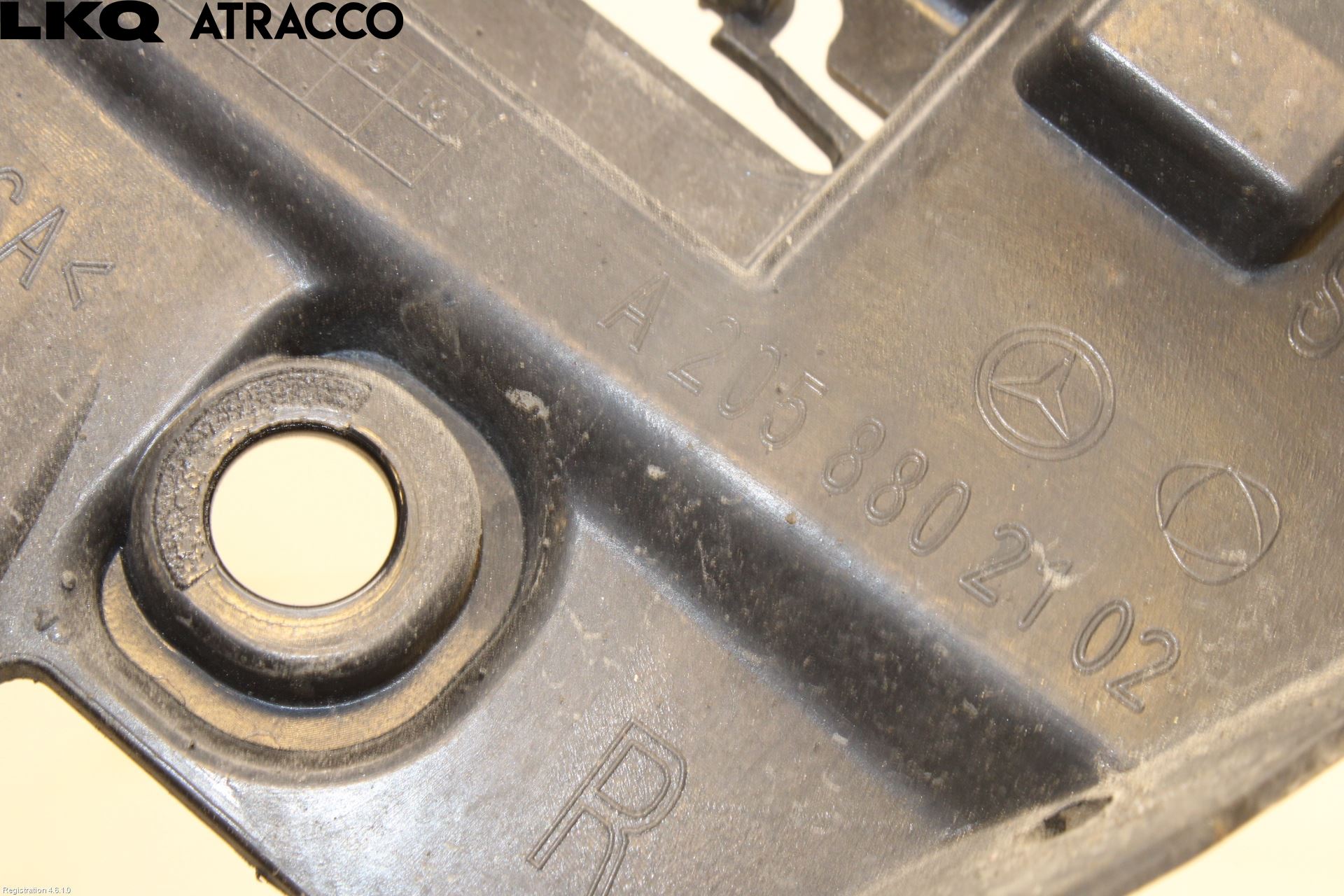 Mercedes-Benz MB C-KLASS (W205) 14-21 Støtfangerfeste Bak Høyre