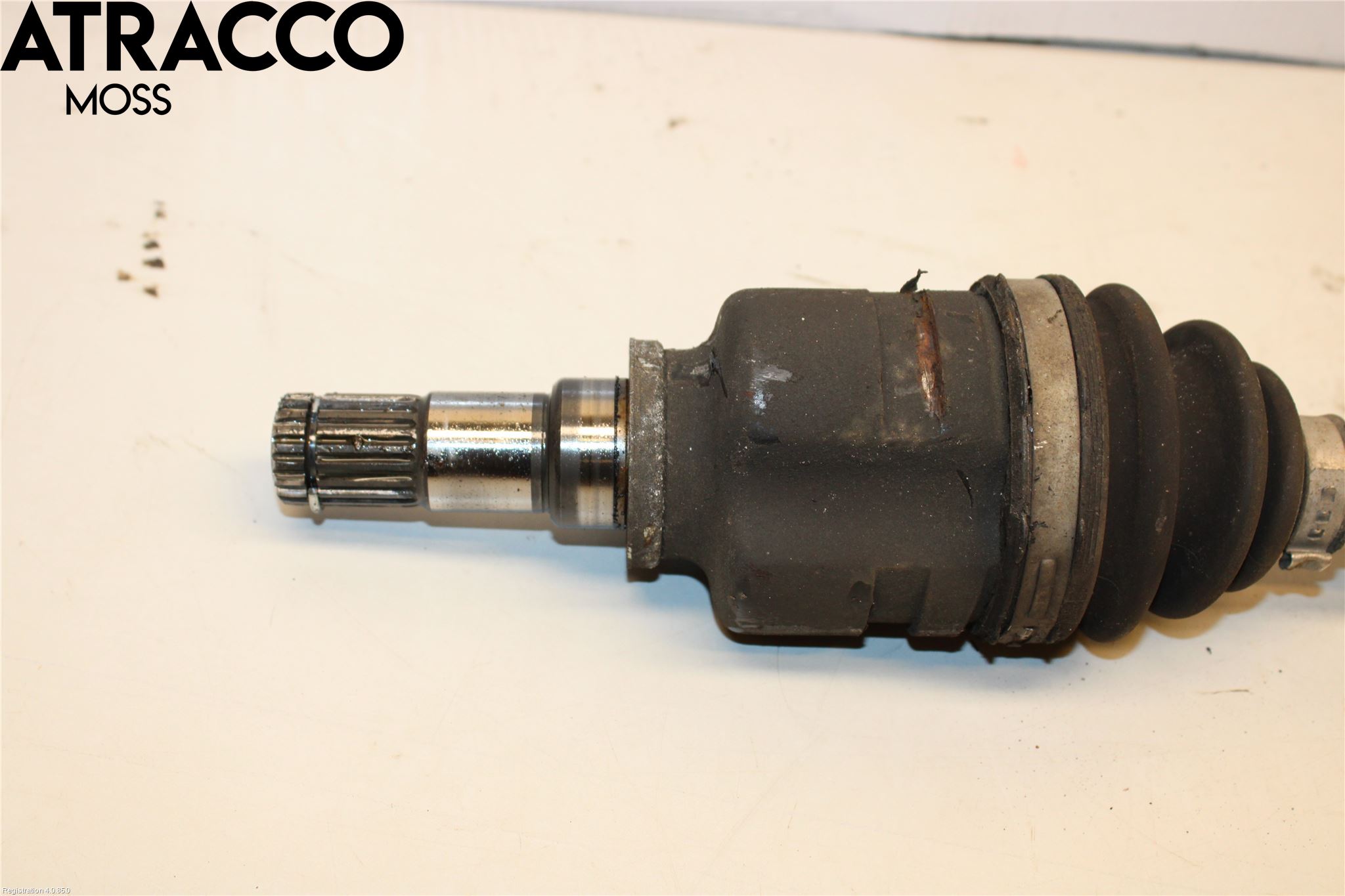 Toyota AVENSIS 09-15 Drivaksel Foran Kompl Venstre