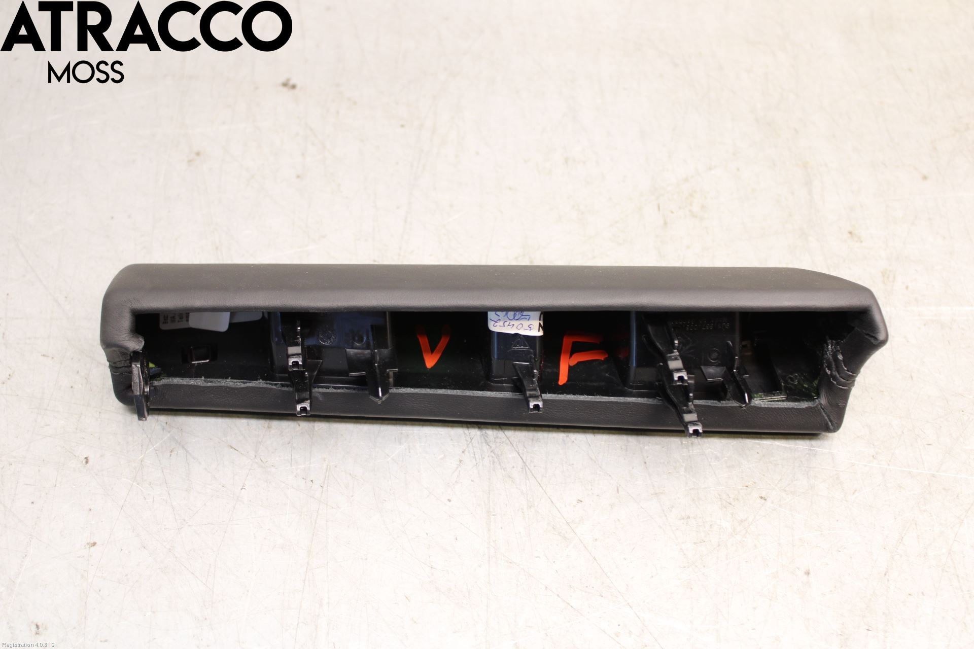 Porsche TAYCAN 20- Innr Dekor Instrbord