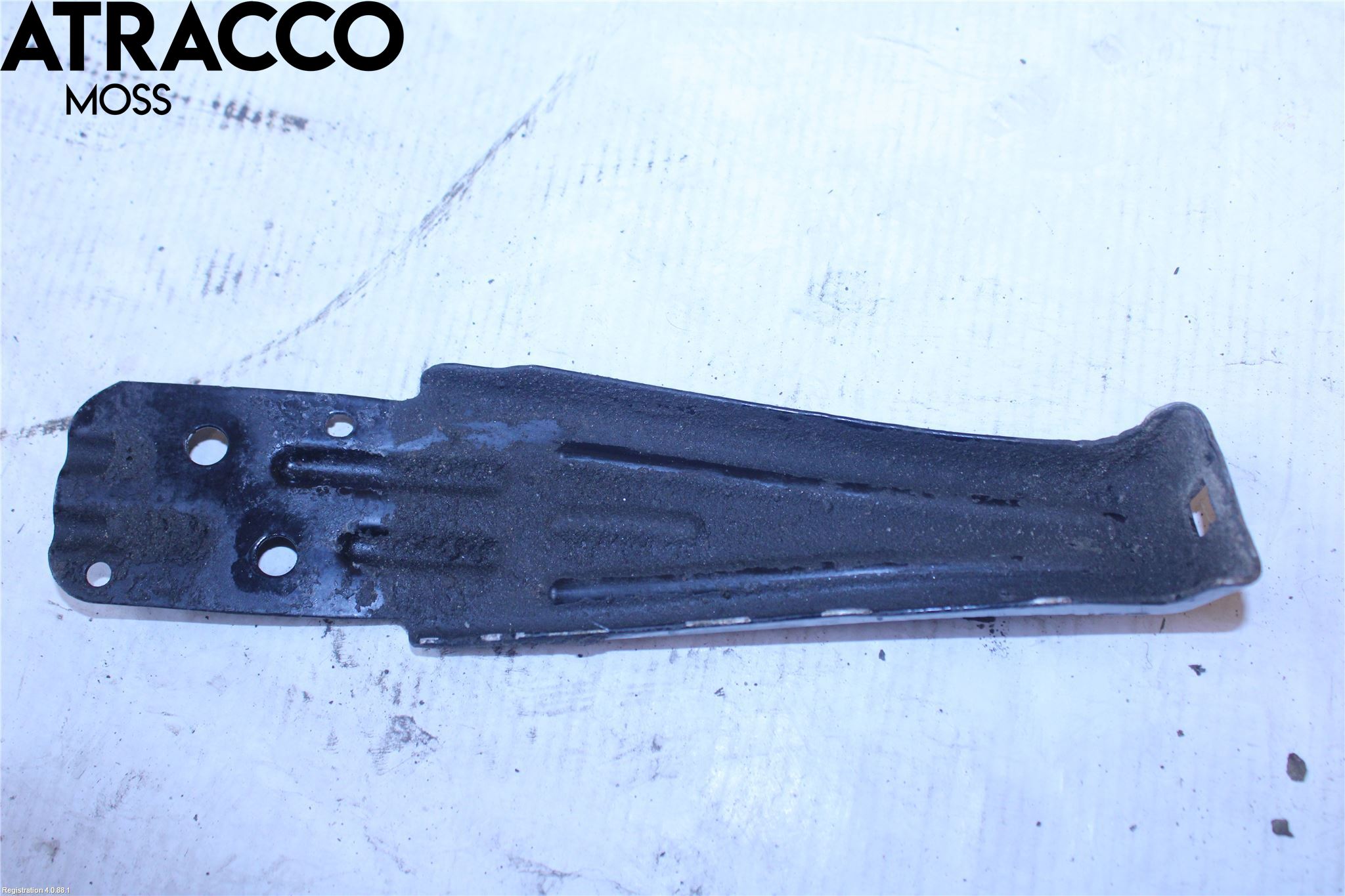 Volkswagen VW PASSAT 15-19 Støtfangerfeste Bak Høyre