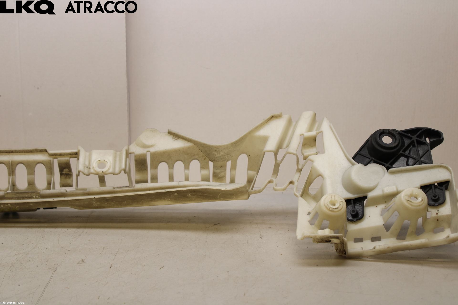 BMW 3 E90/91 SED/TOU 05-12 Støtfanger Bak Midt Del