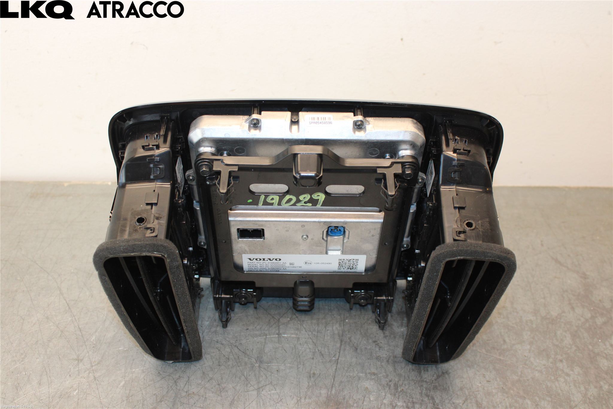 Volvo XC40/RECHARGE 18- Multifunktionsdisplay