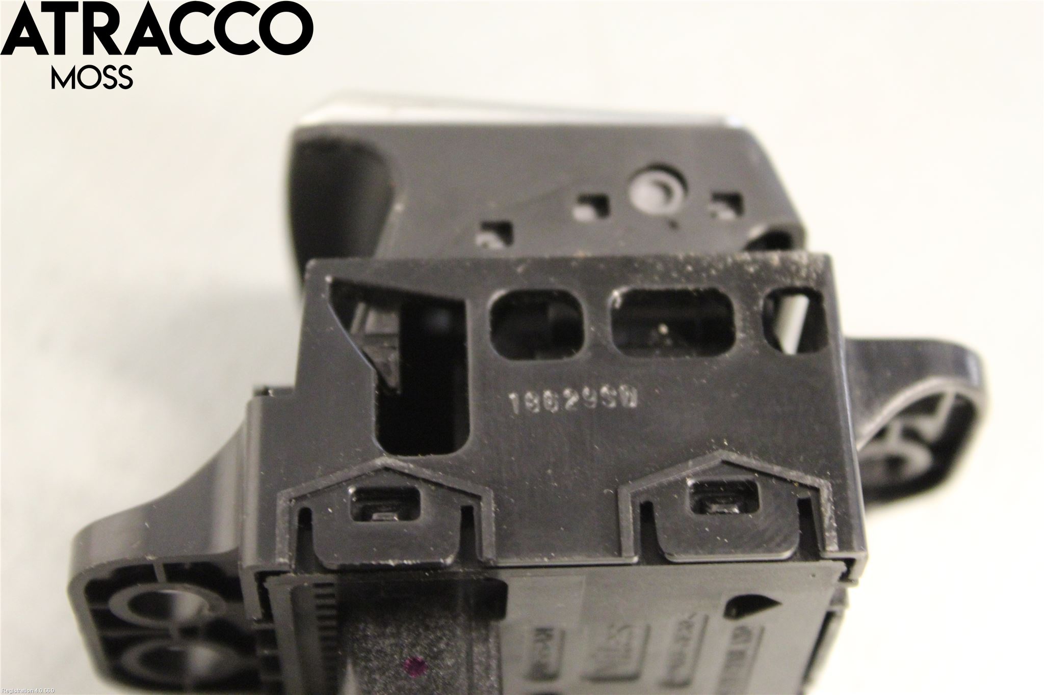 Nissan LEAF 18- Bryter Parkeringsbrems