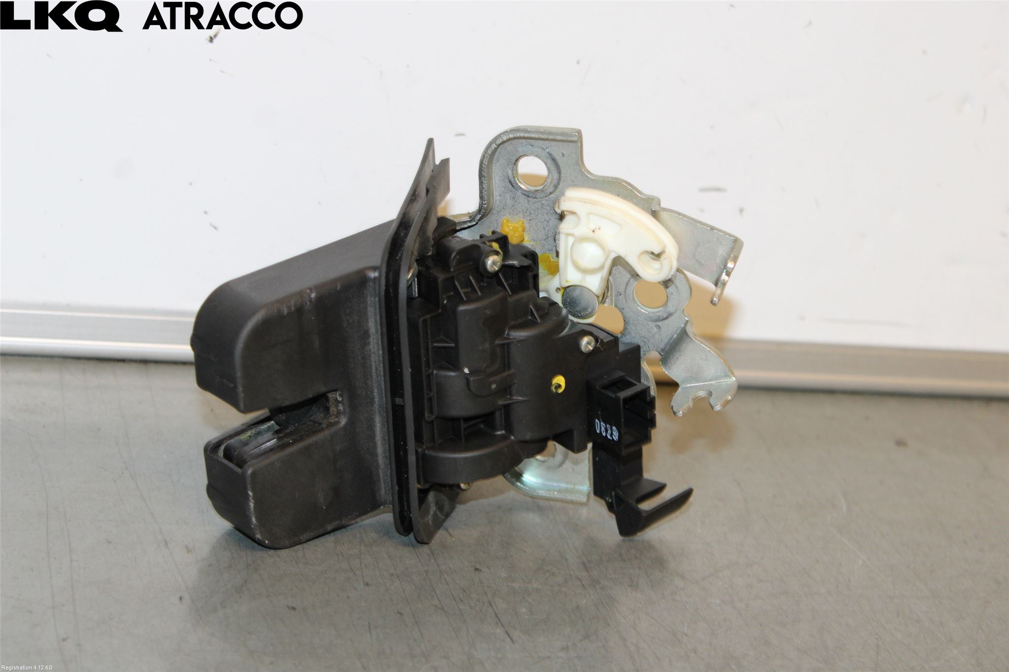 Mitsubishi OUTLANDER 13-21 Bakluke-Lokk Låsekasse