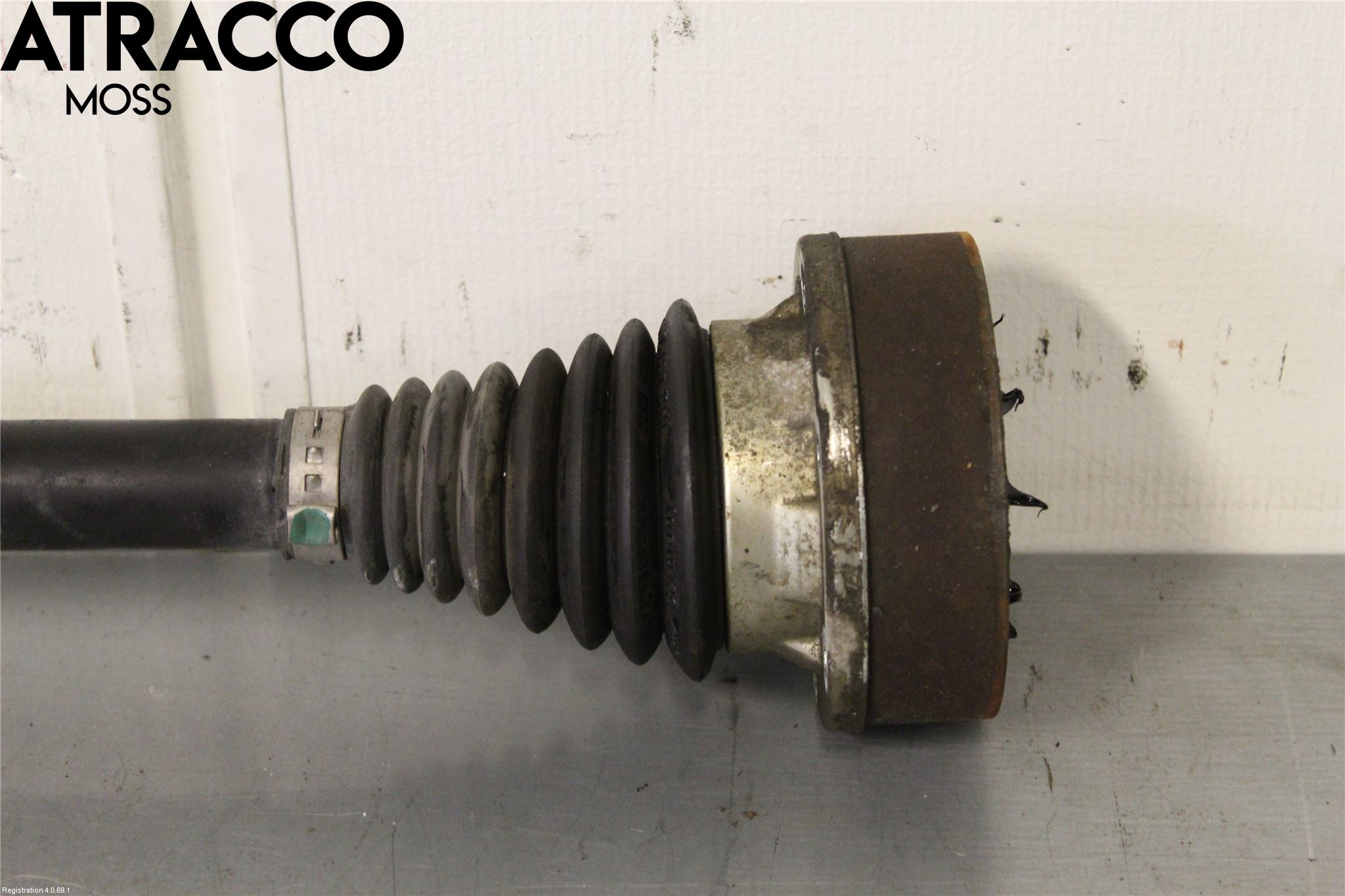 Volkswagen VW GOLF VI 09-13 Drivaksel Foran Kompl Venstre