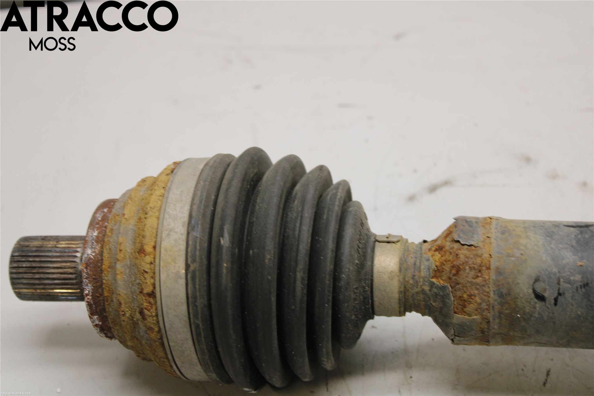 Volkswagen VW CADDY 11-15 Drivaksel Foran Kompl Høyre