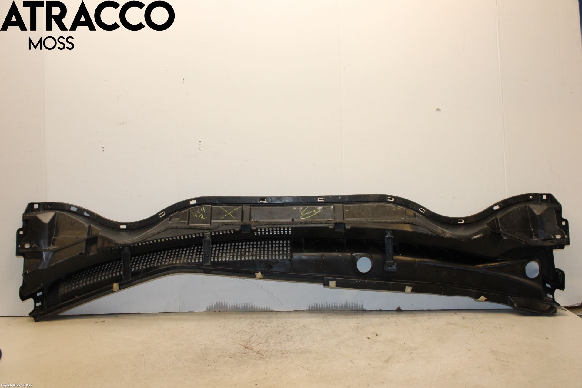 Toyota AURIS 13-19 Visker Deksel-Grill-Under Frr