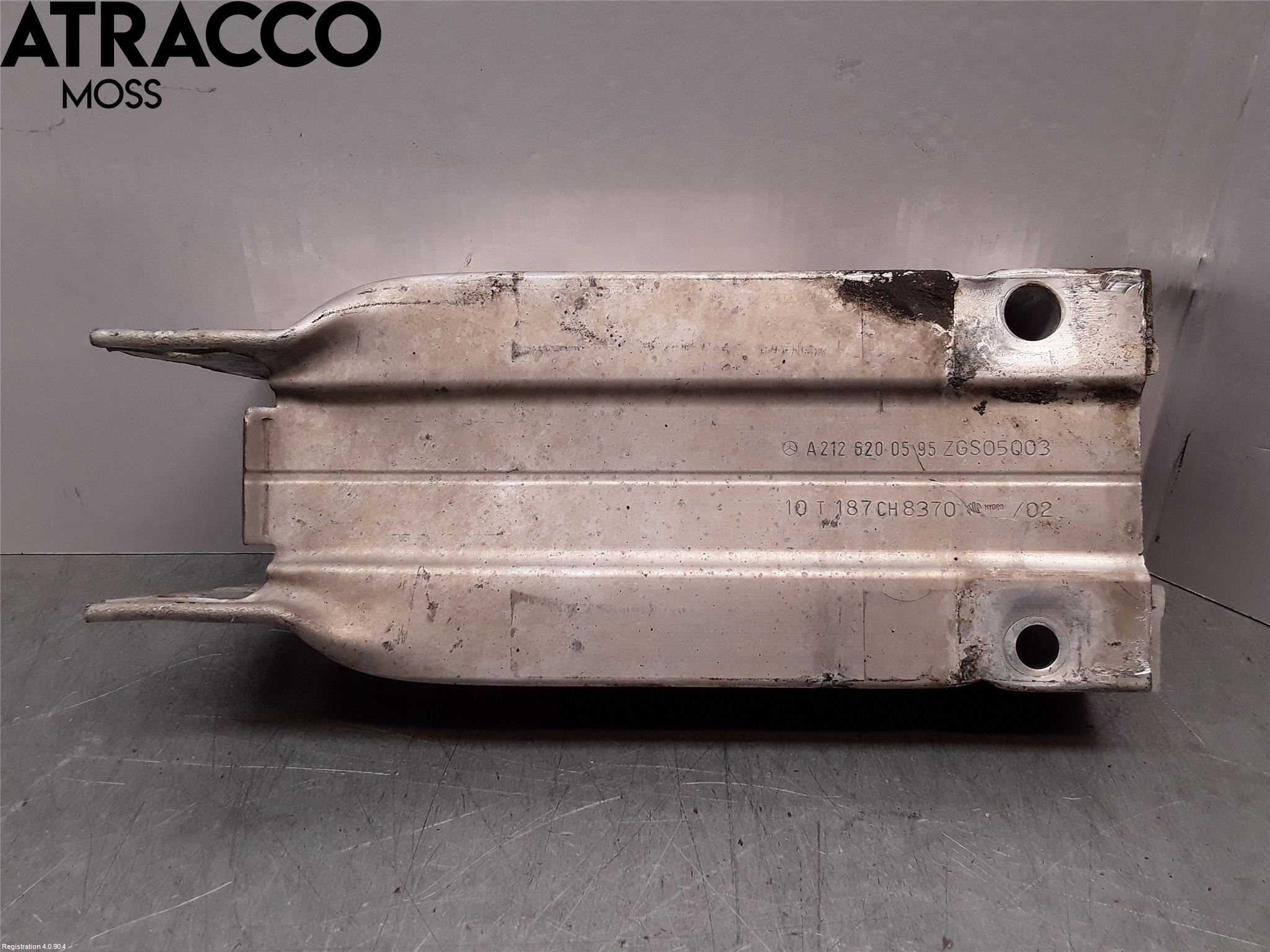 Mercedes-Benz MB E-KLASS (W212) 09-16 Støtfanger Foran Feste